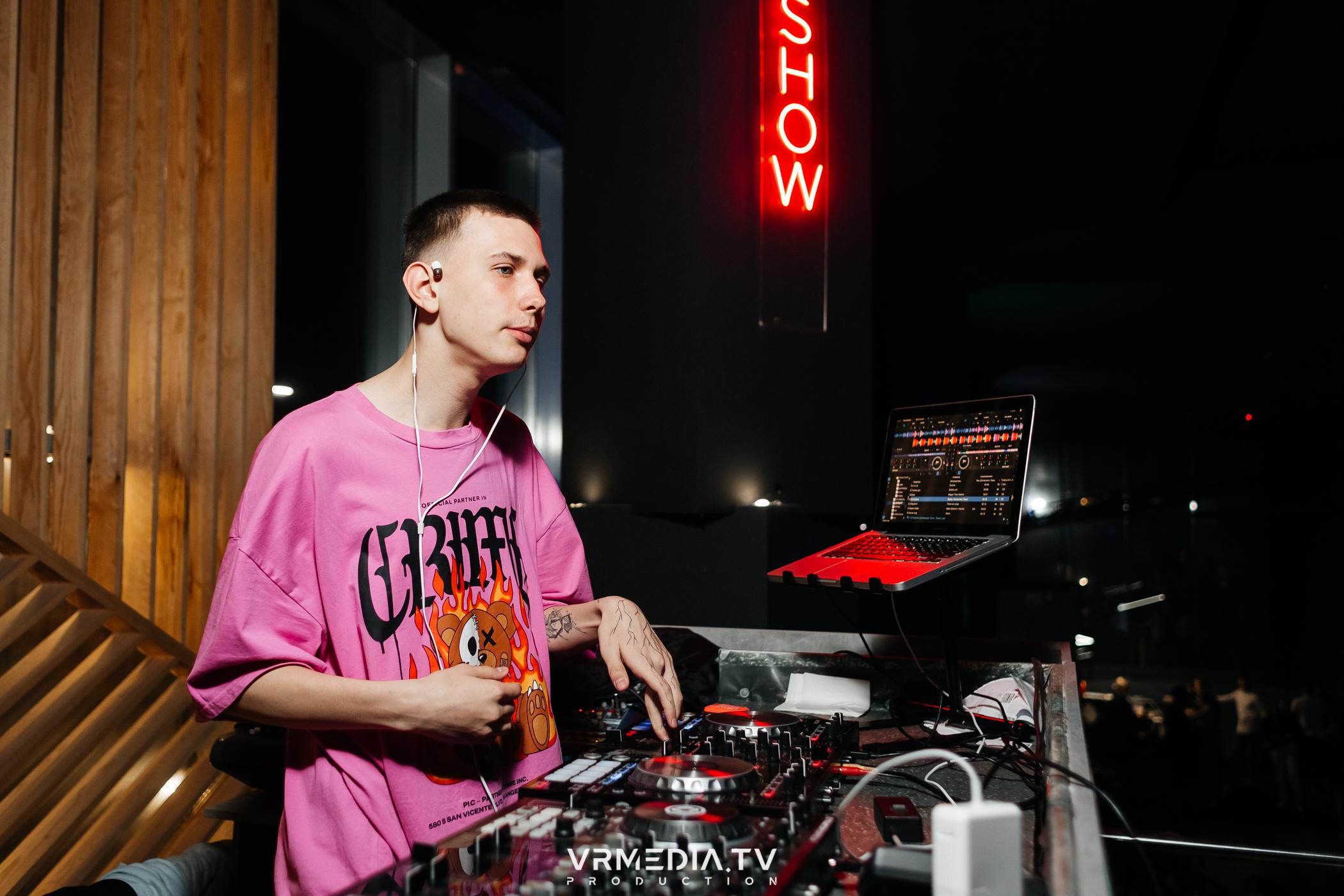 Выходные в баре «DOSKI»