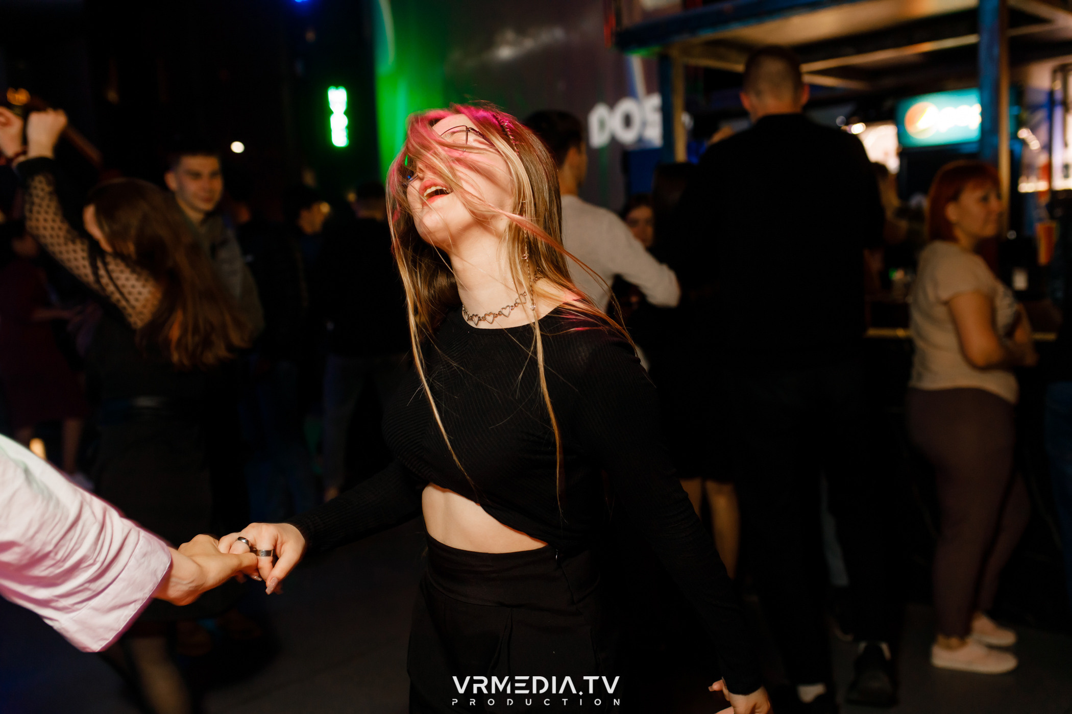 Выходные в баре «DOSKI»