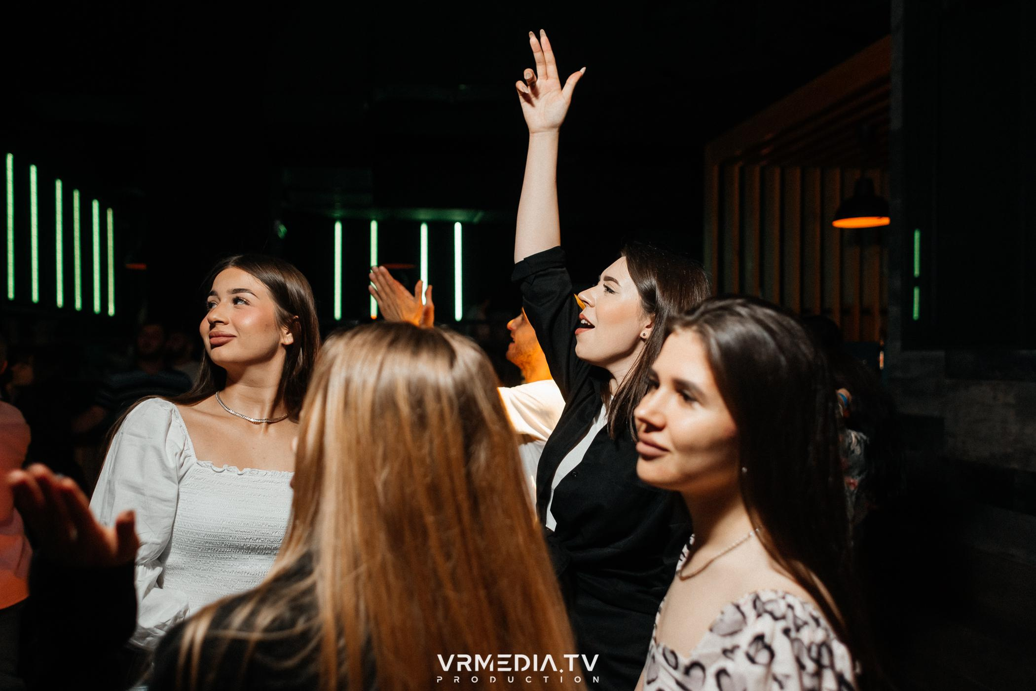 Выпускной школы диджеинга «Атмосфера»