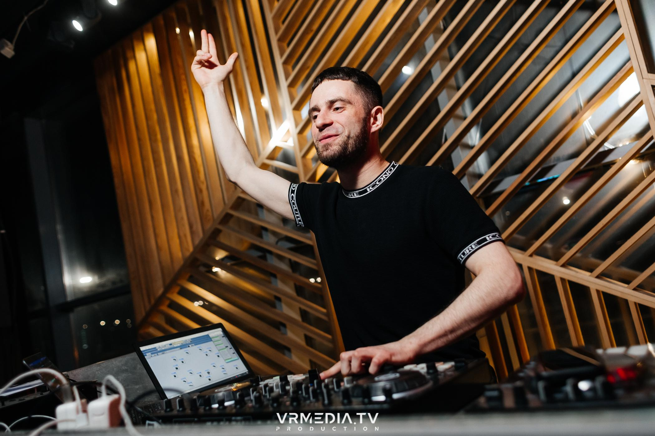 Выходные в баре «DOSKI»