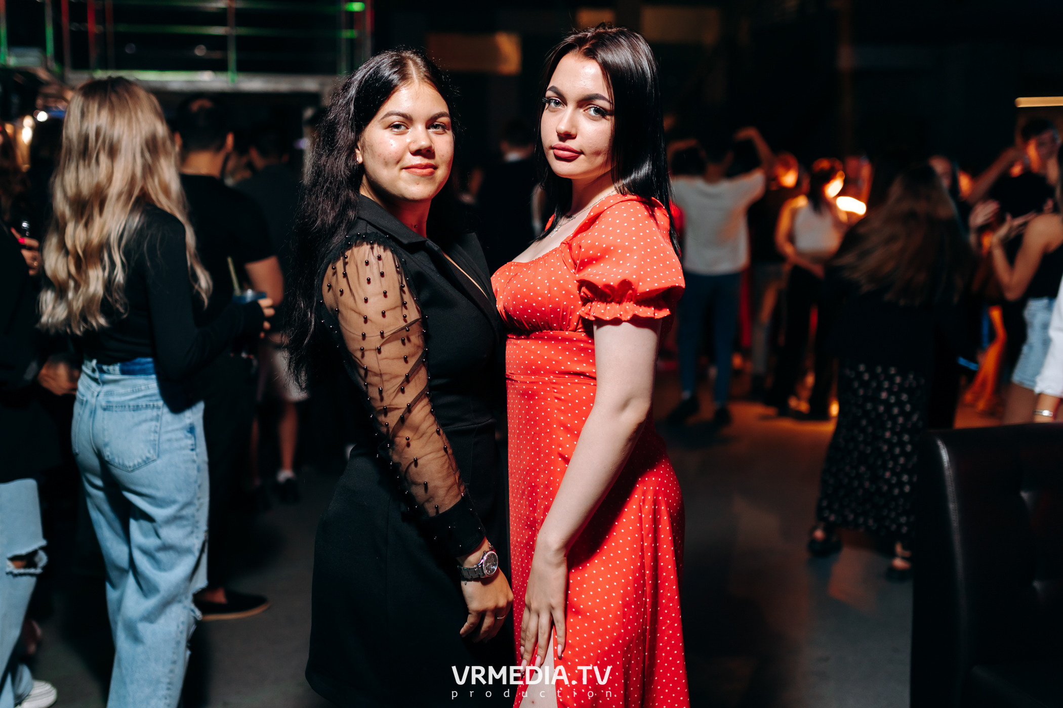 Выходные в баре «DOSKI»