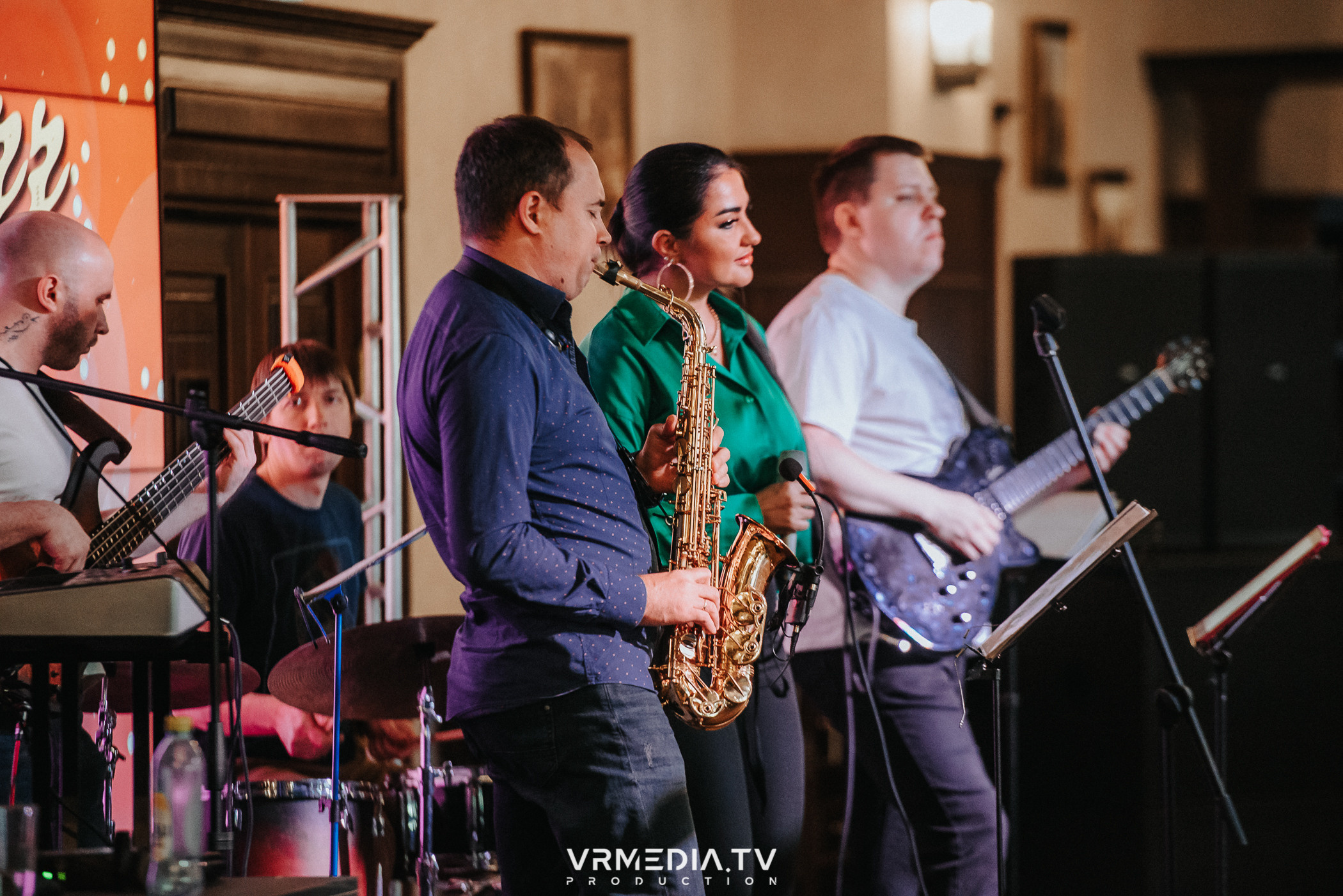 Джазовая среда: Smooth Jazz