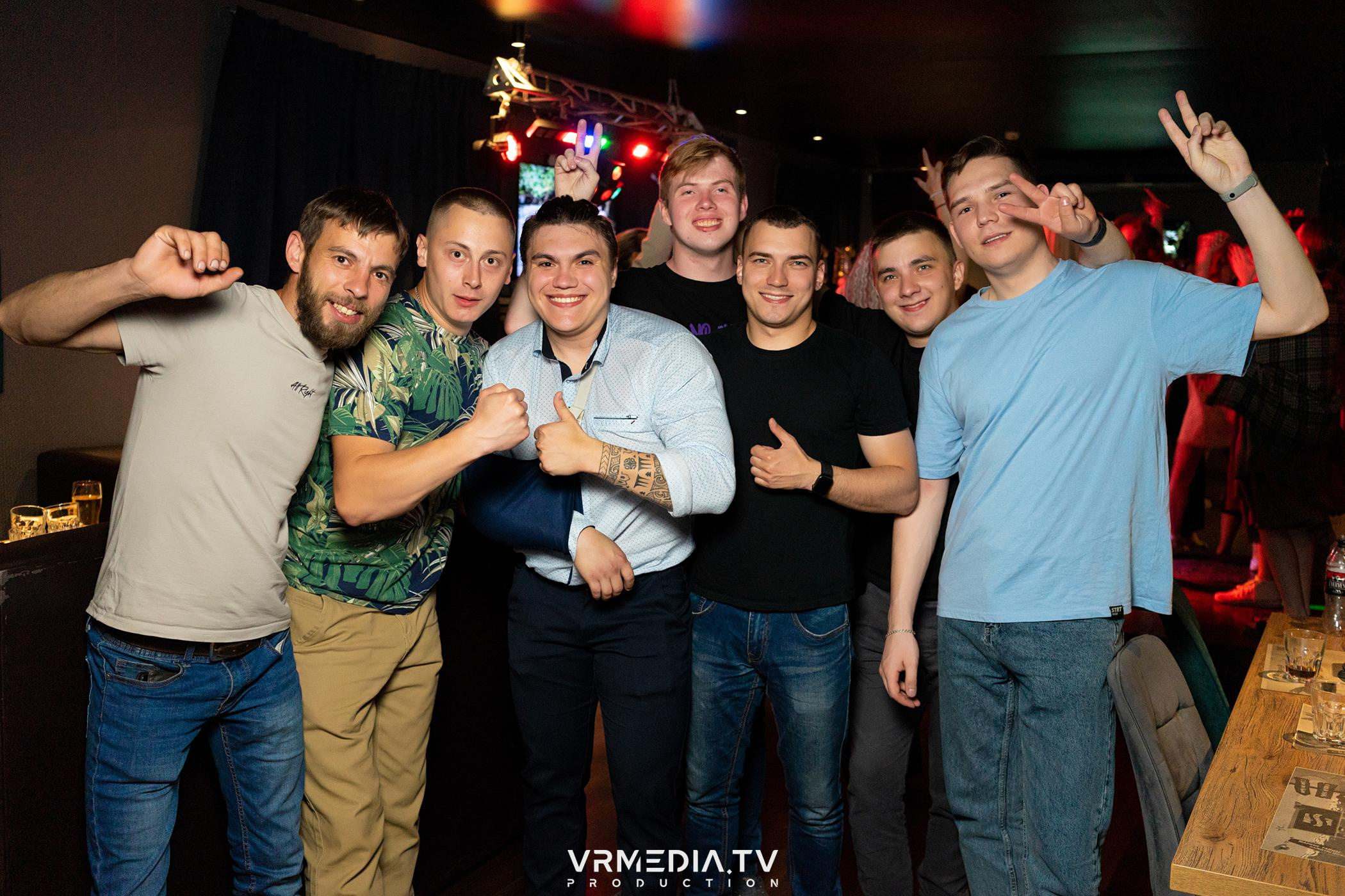 Выходные в баре «DOSKI»