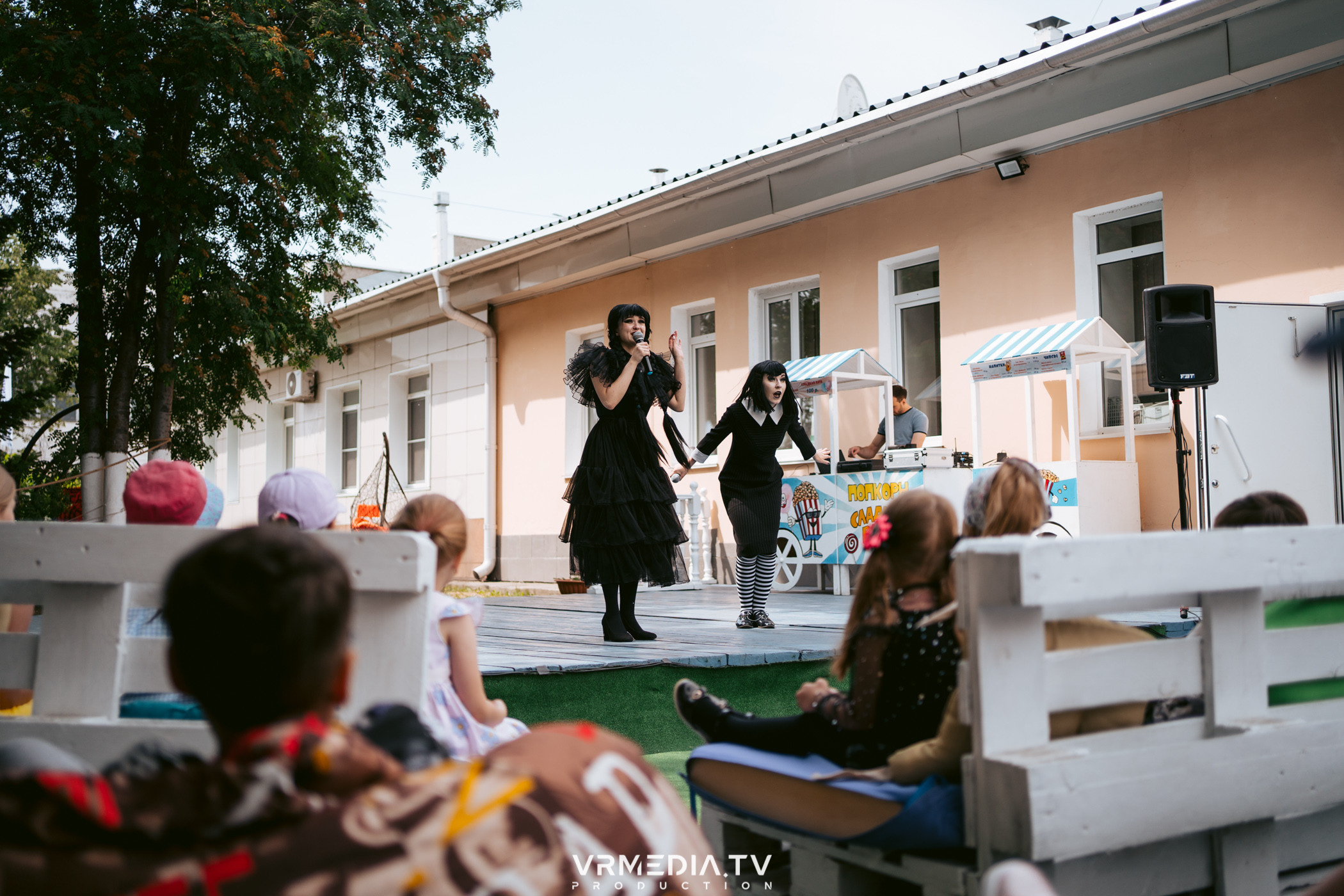 Спектакль «Монстры на каникулах» от студии чудес «Алиса»