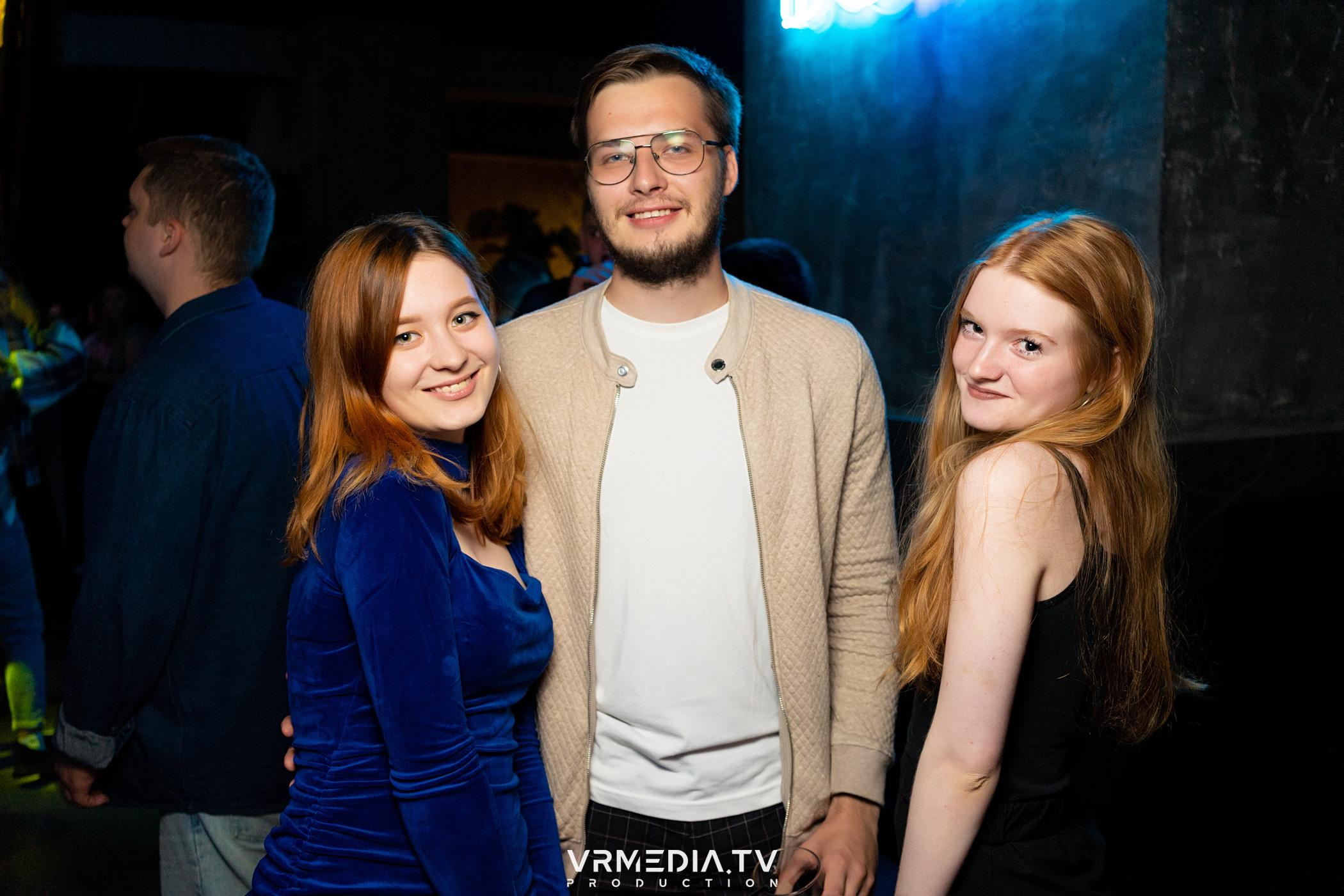 Выходные в баре «DOSKI»