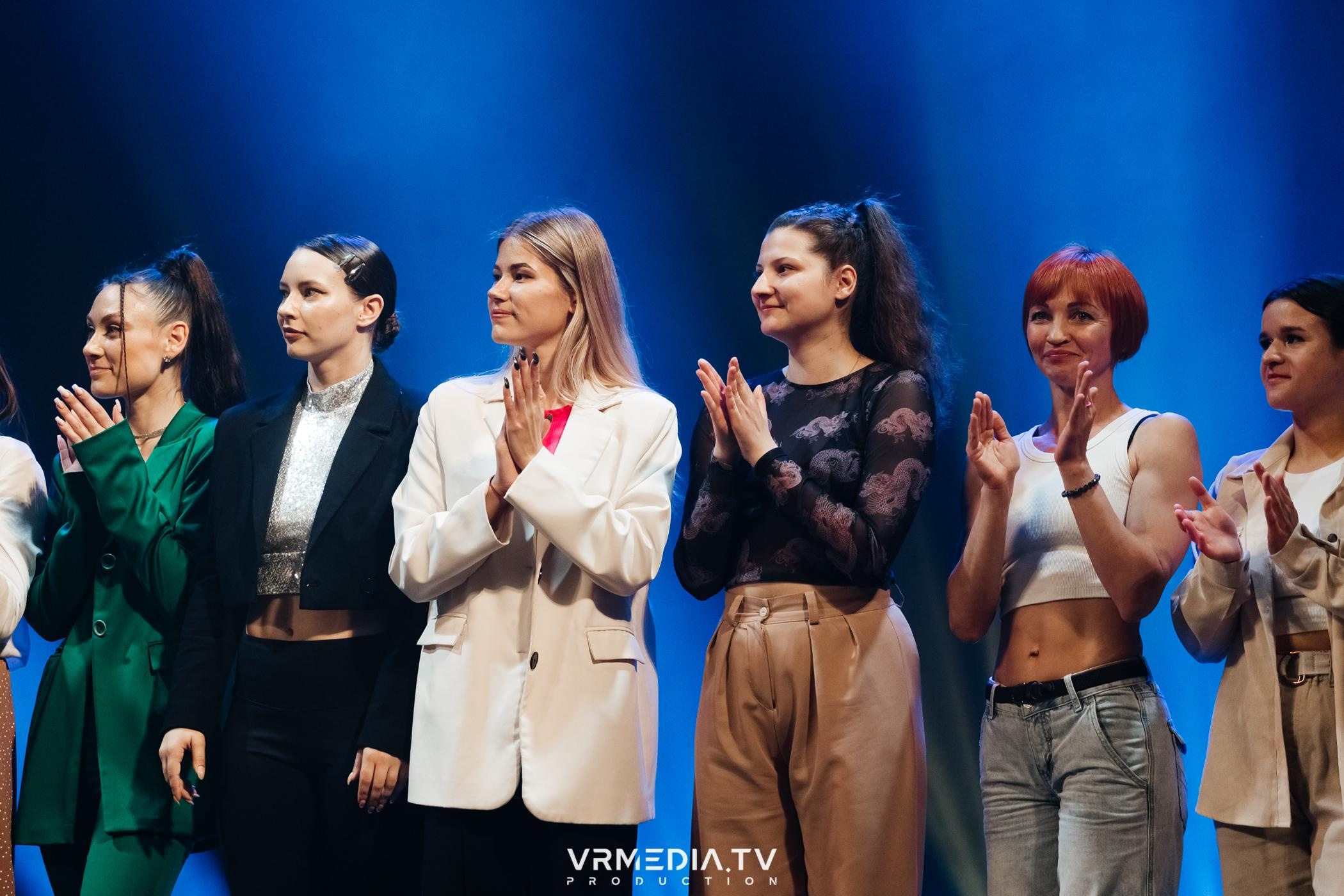 Пока все в доме