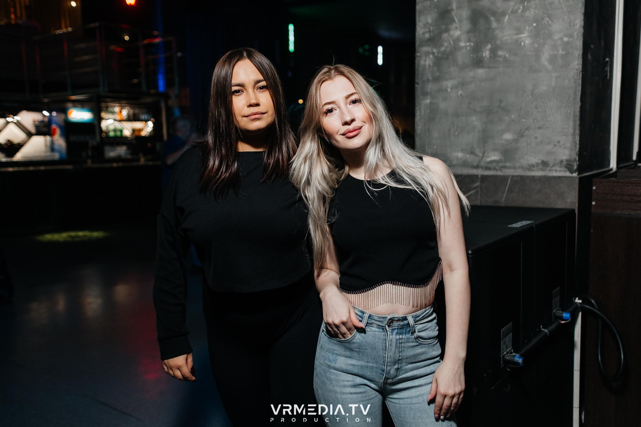 Выходные в баре «DOSKI»