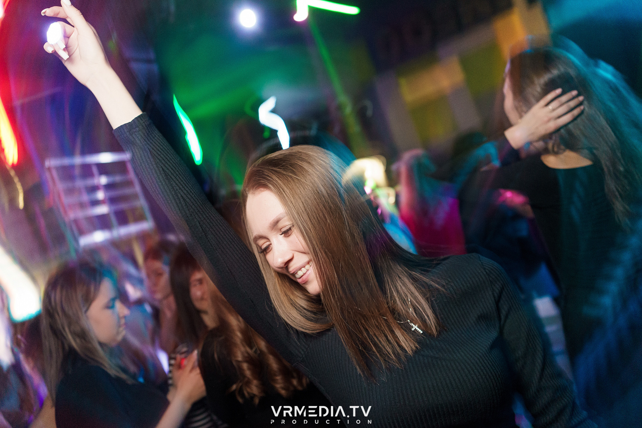 Выходные в баре «DOSKI»