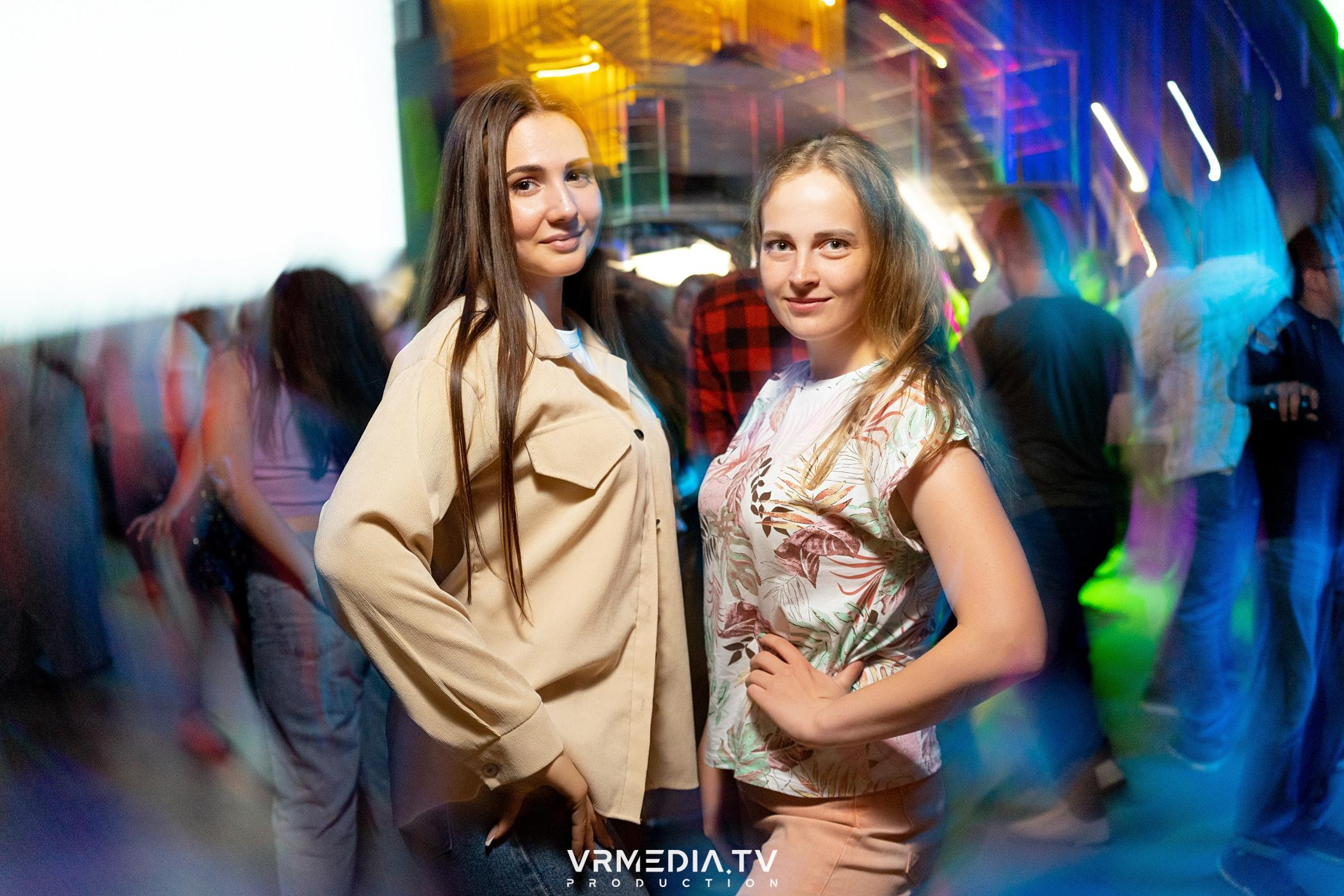 Выходные в баре «DOSKI»