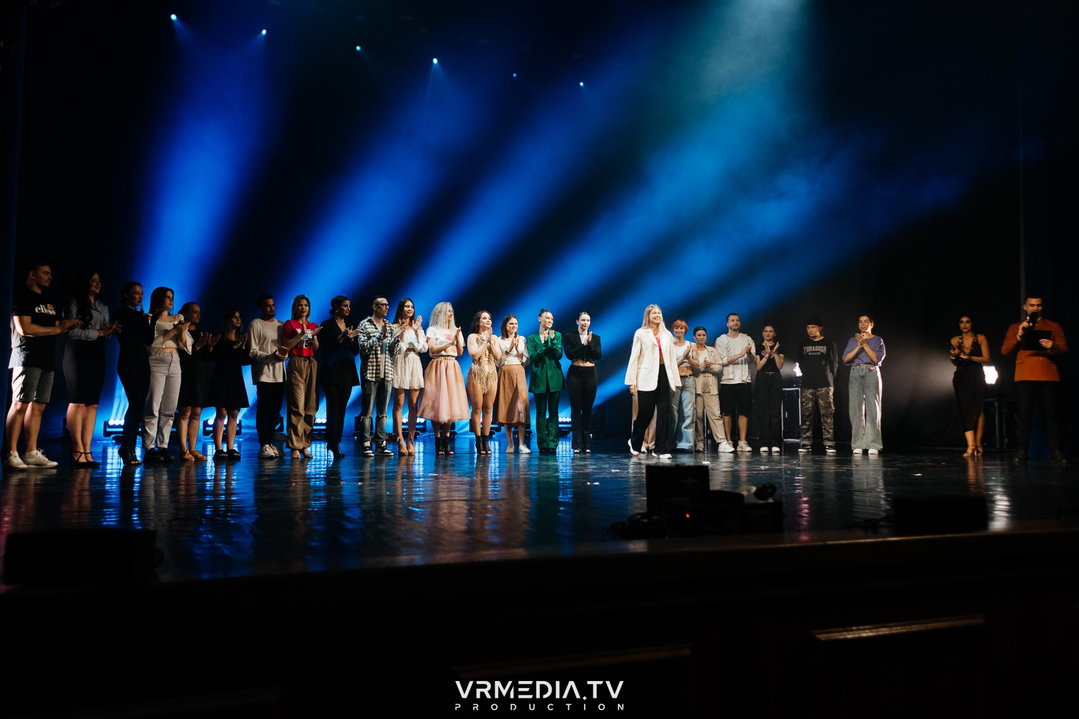 Пока все в доме