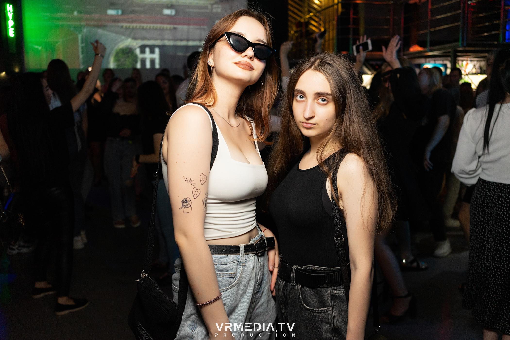 Выходные в баре «DOSKI»