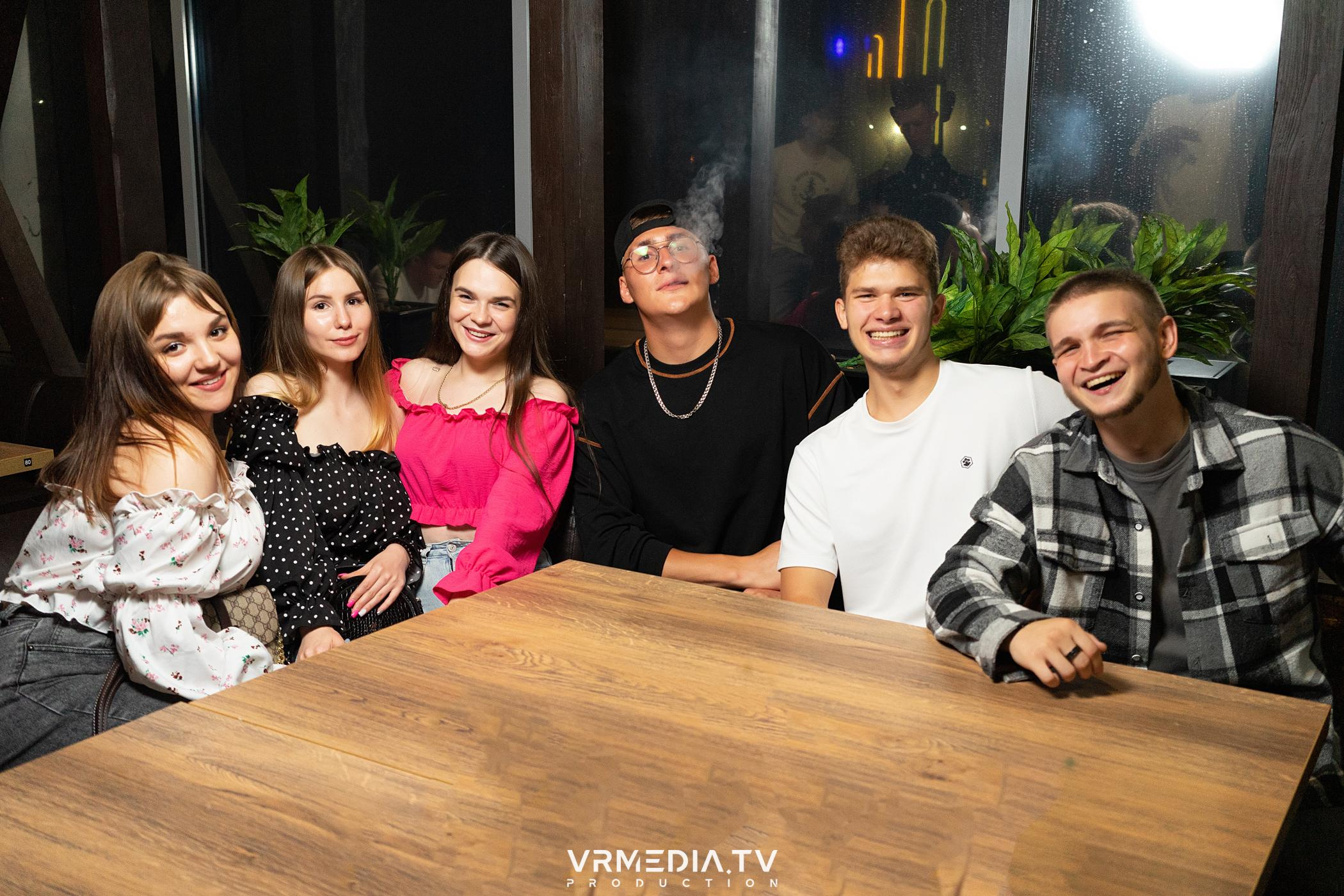 Выходные в баре «DOSKI»