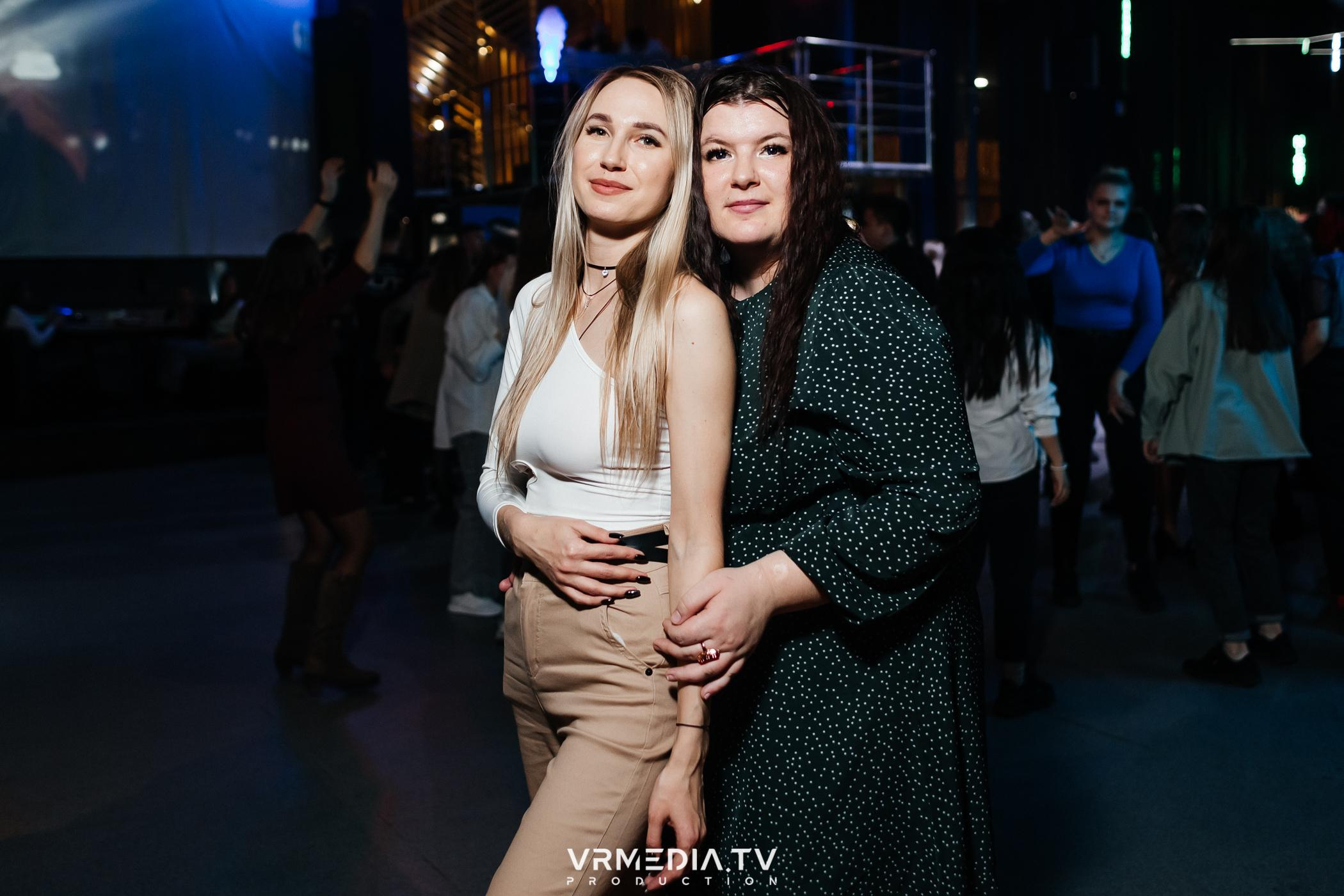 Выходные в баре «DOSKI»