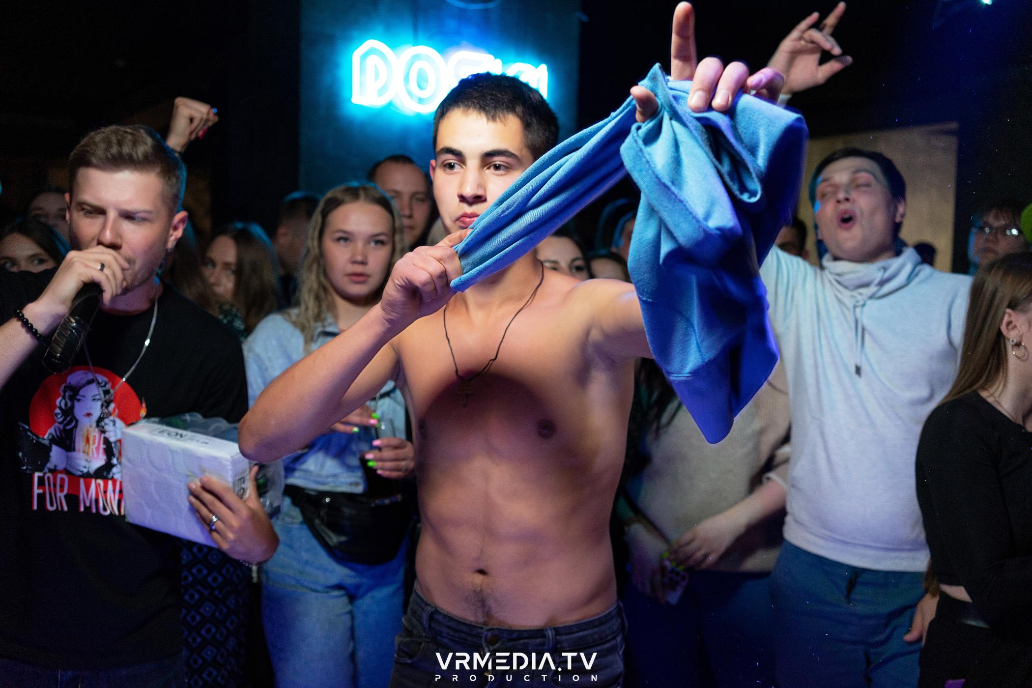 Выходные в баре «DOSKI»