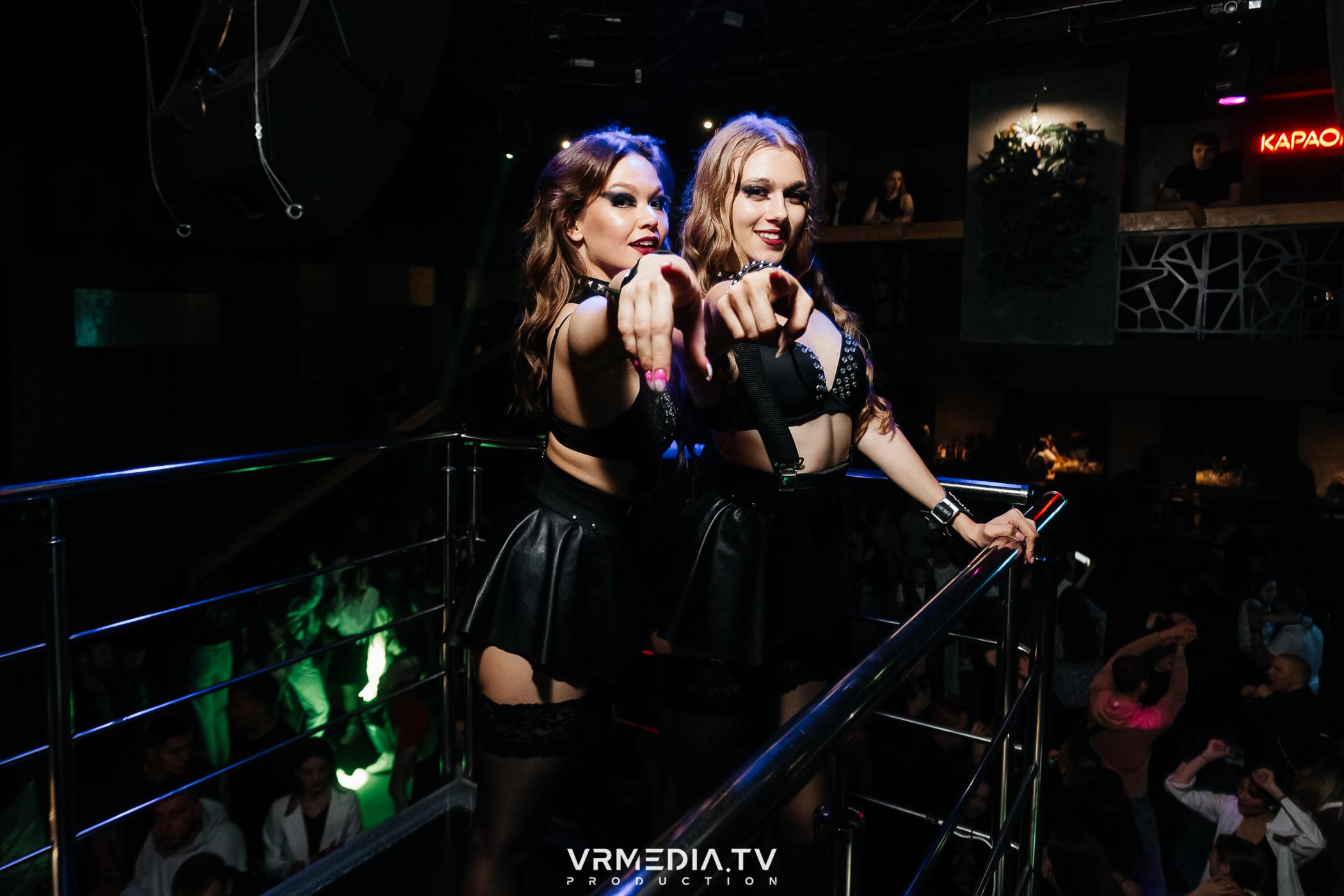 Выходные в баре «DOSKI»