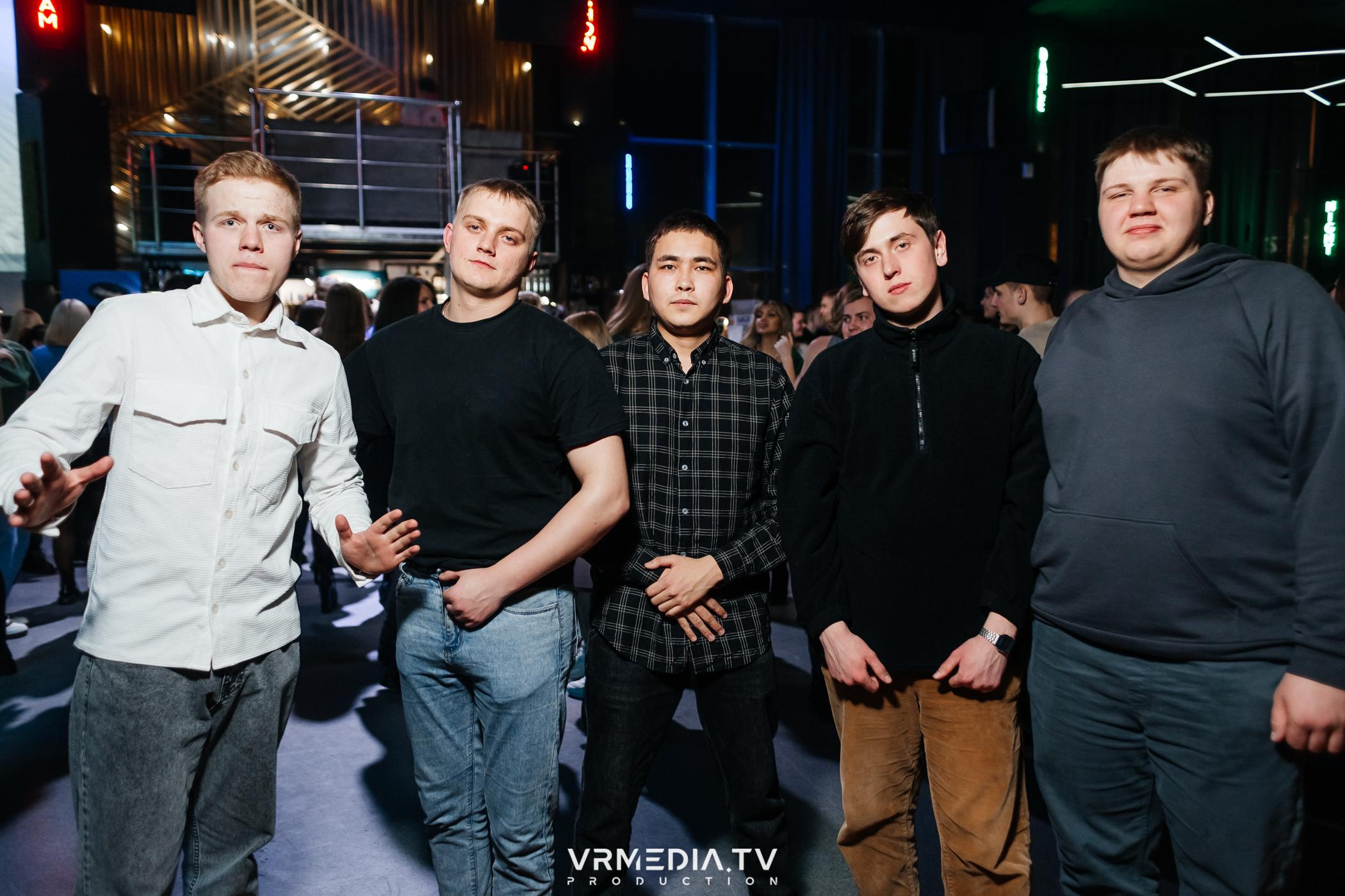 Выходные в баре «DOSKI»