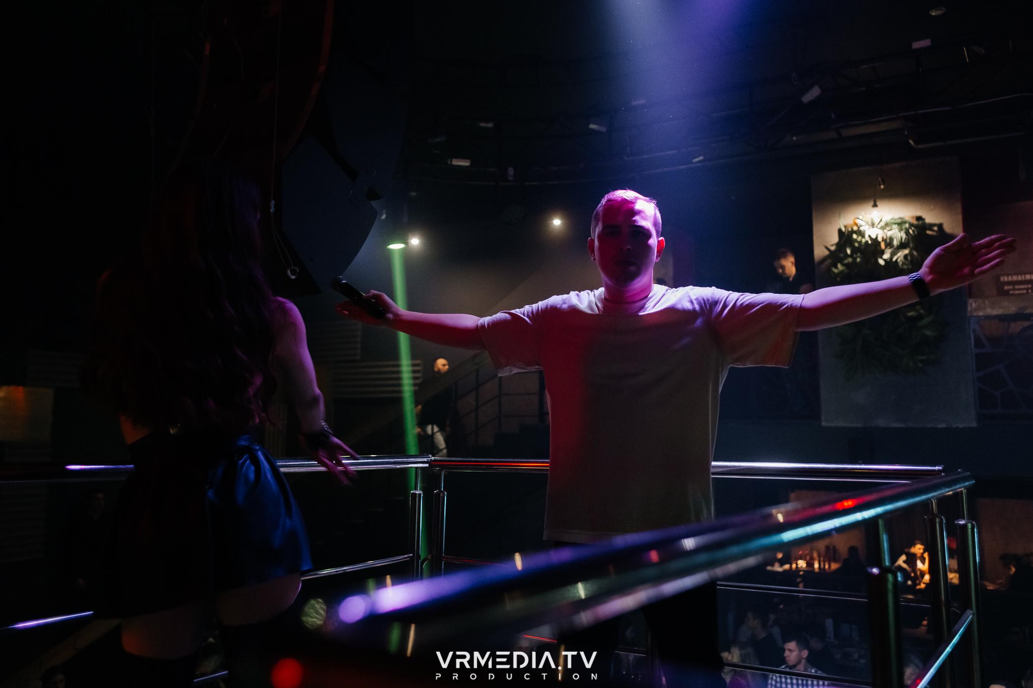 Выходные в баре «DOSKI»