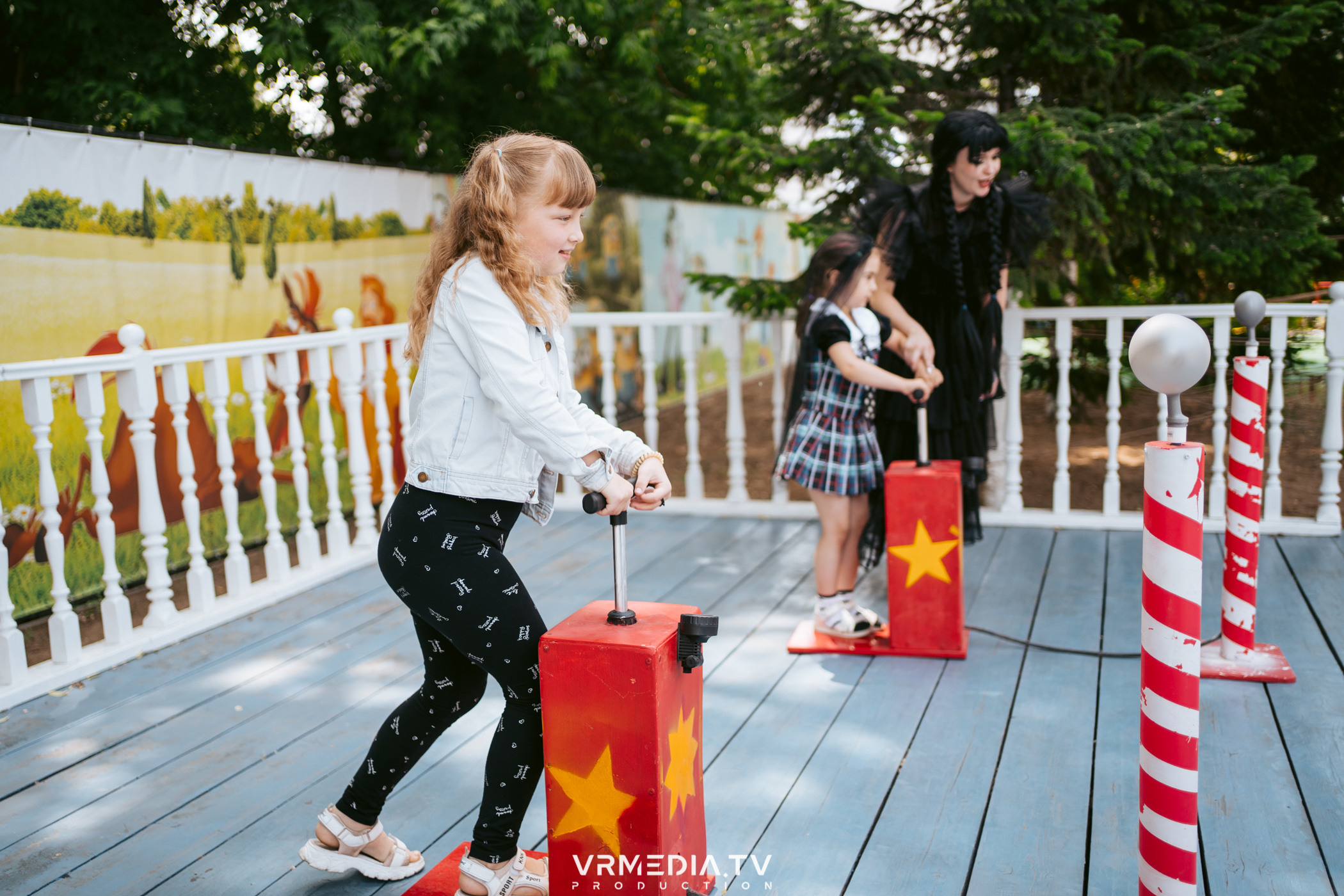 Спектакль «Монстры на каникулах» от студии чудес «Алиса»