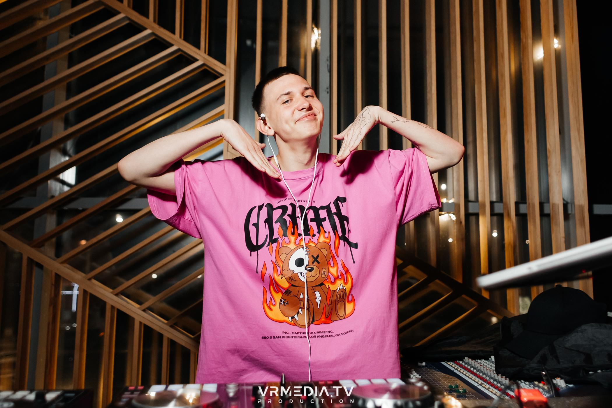 Выходные в баре «DOSKI»