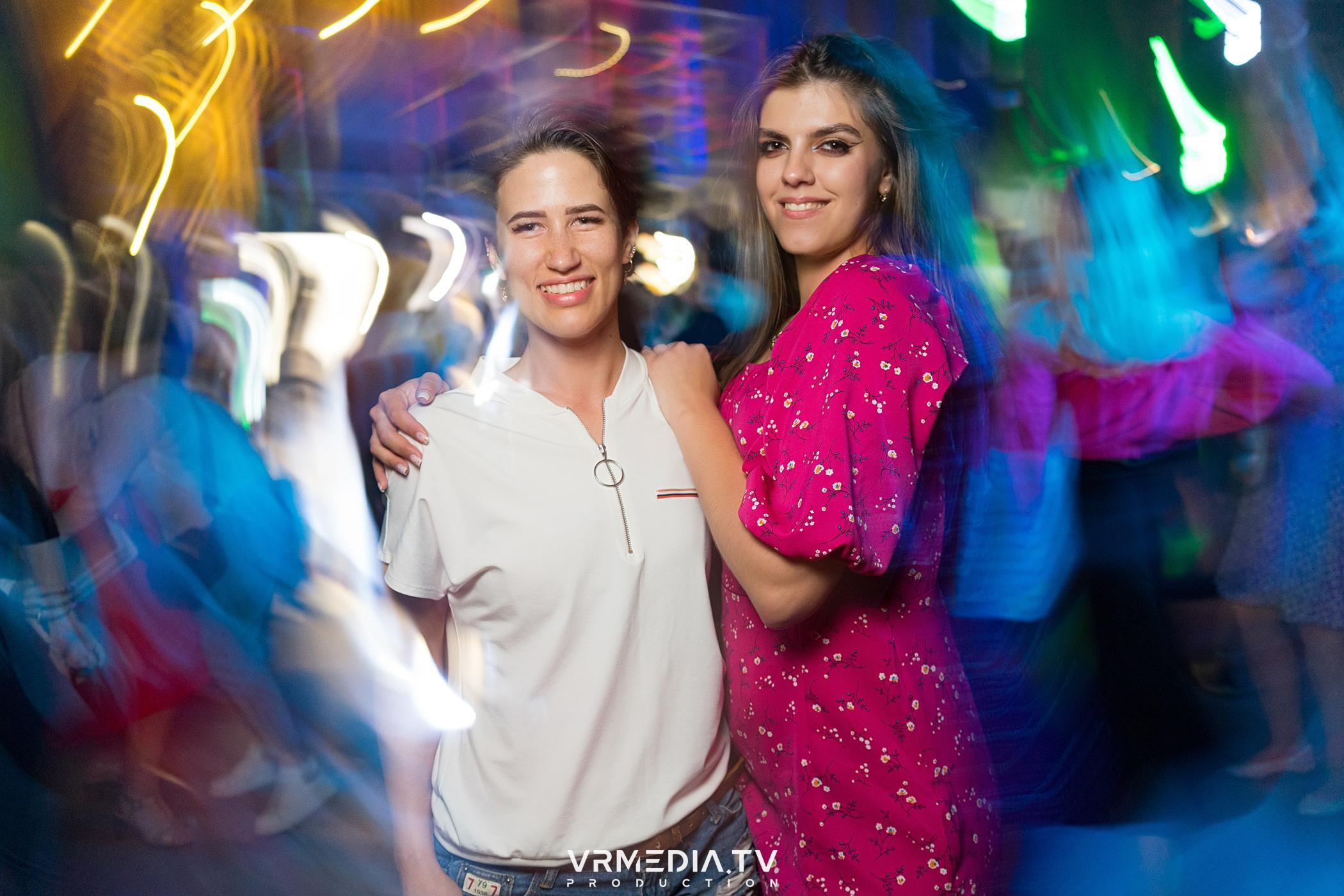 Выходные в баре «DOSKI»