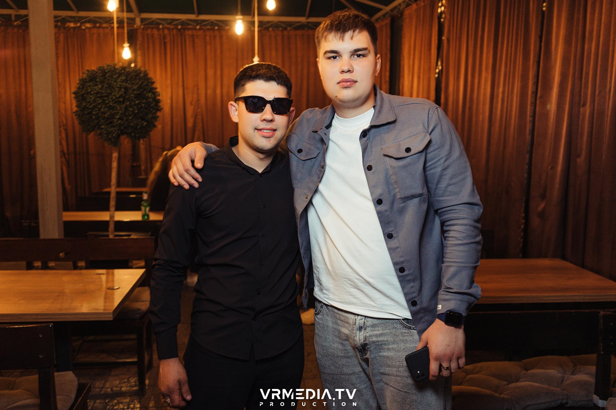 Выходные в баре «DOSKI»