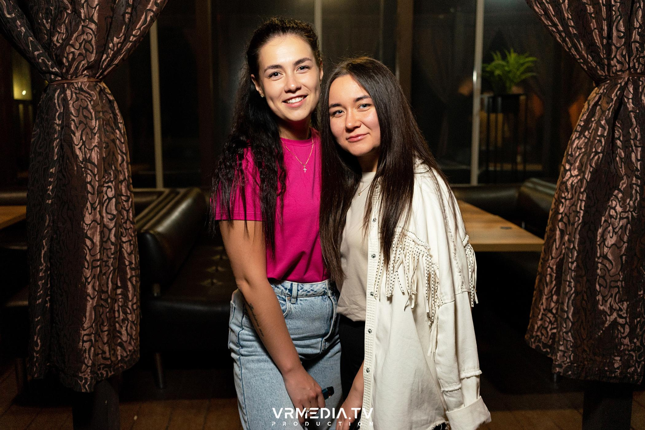 Выходные в баре «DOSKI»