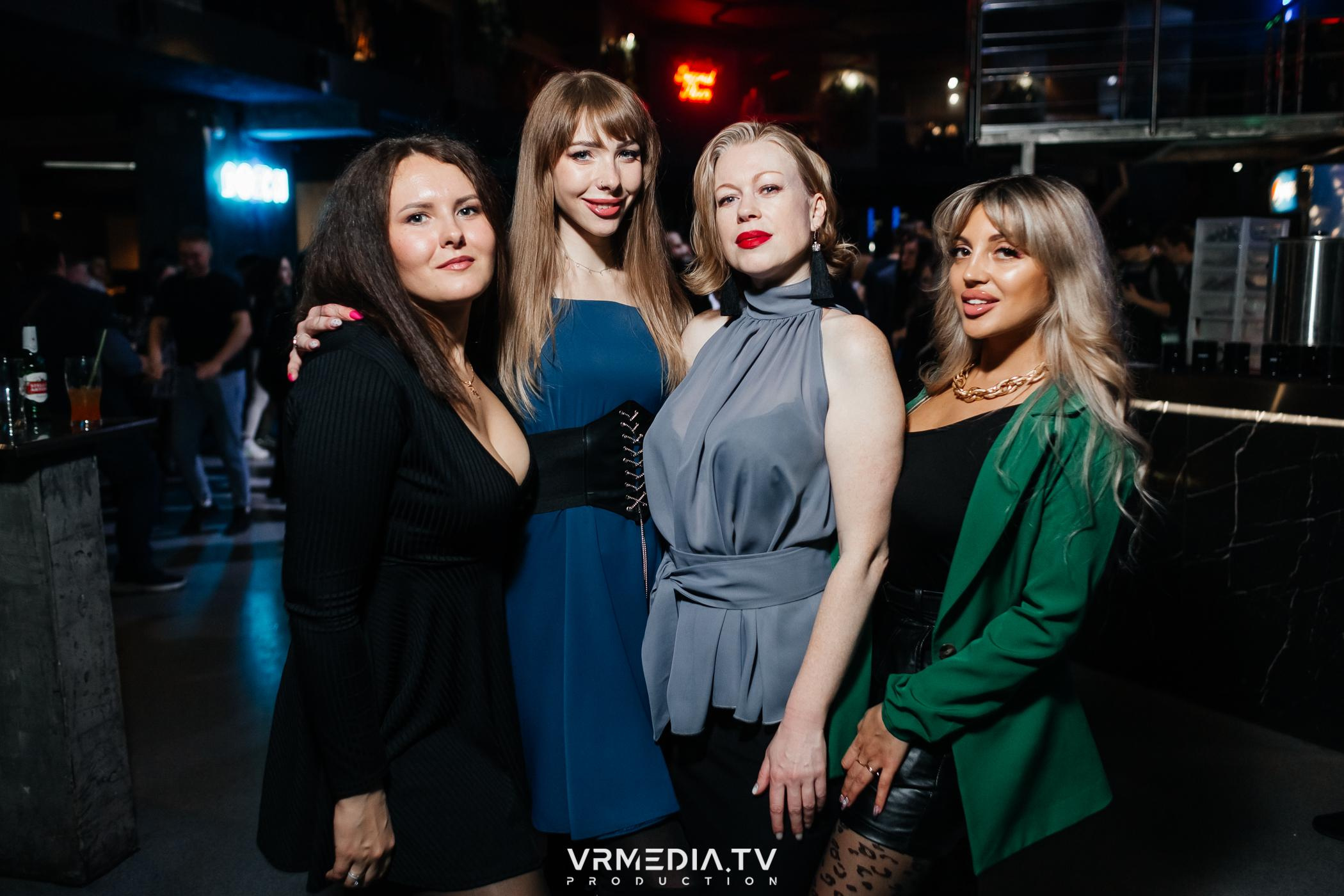 Выходные в баре «DOSKI»