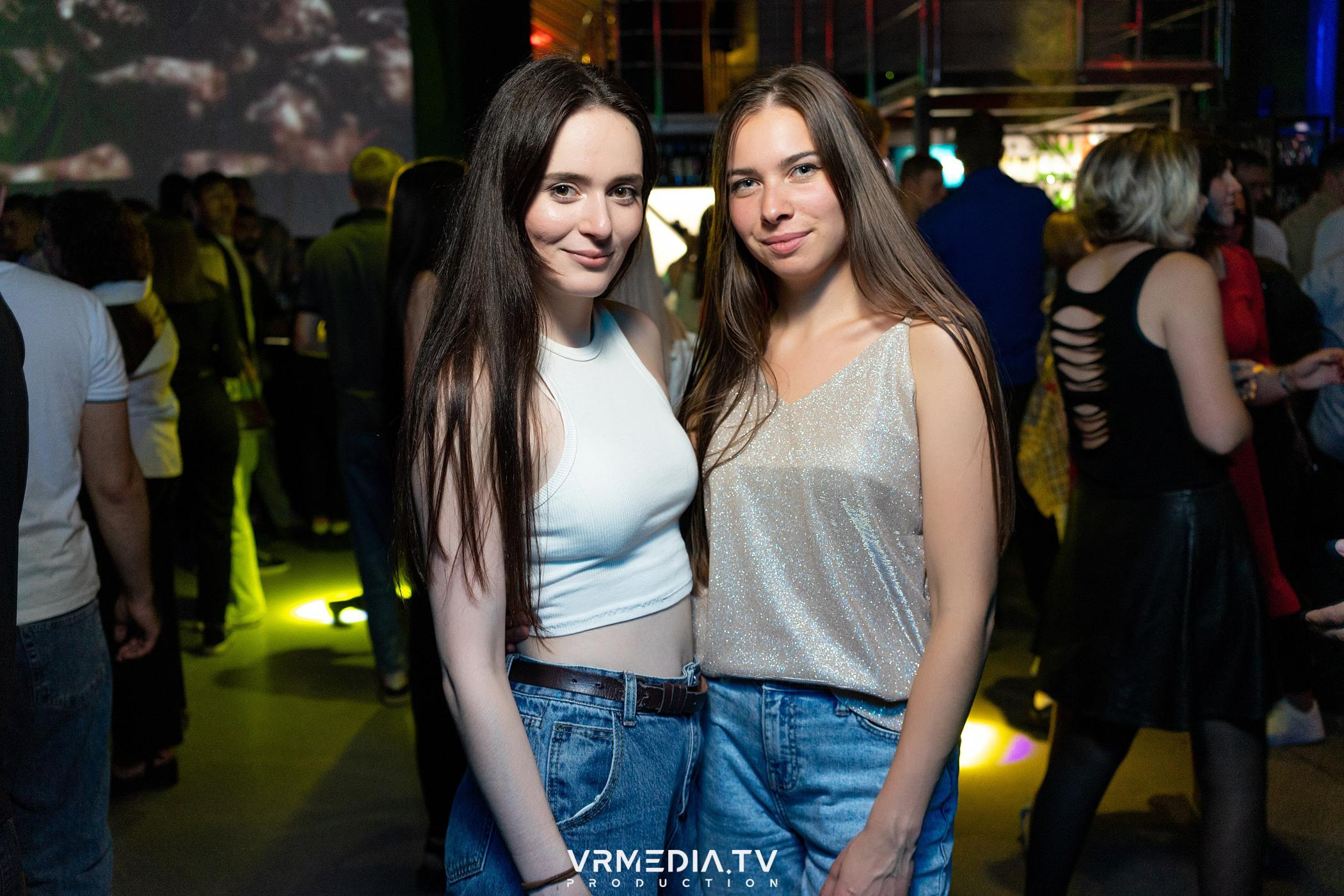 Выходные в баре «DOSKI»