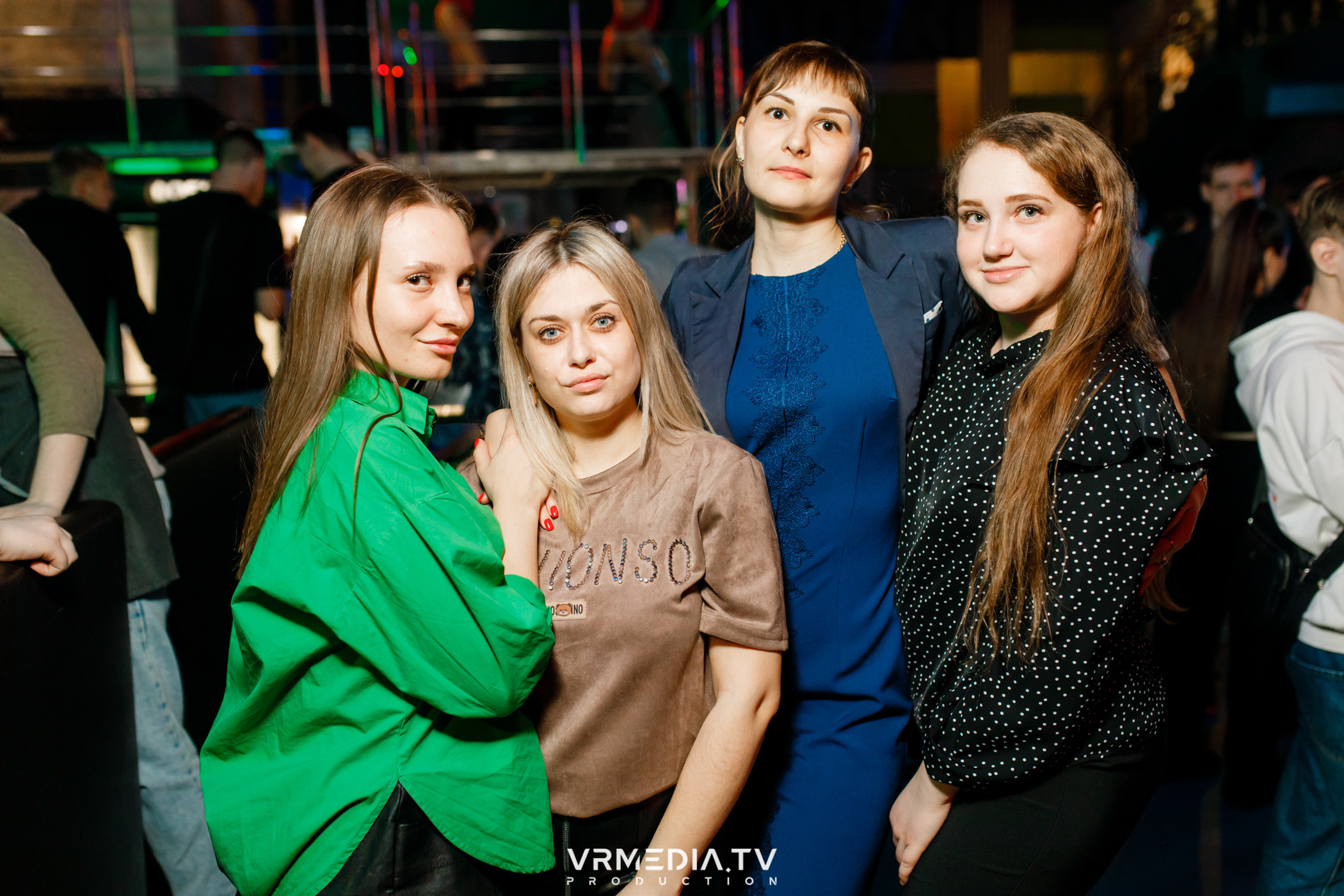 Выходные в баре «DOSKI»