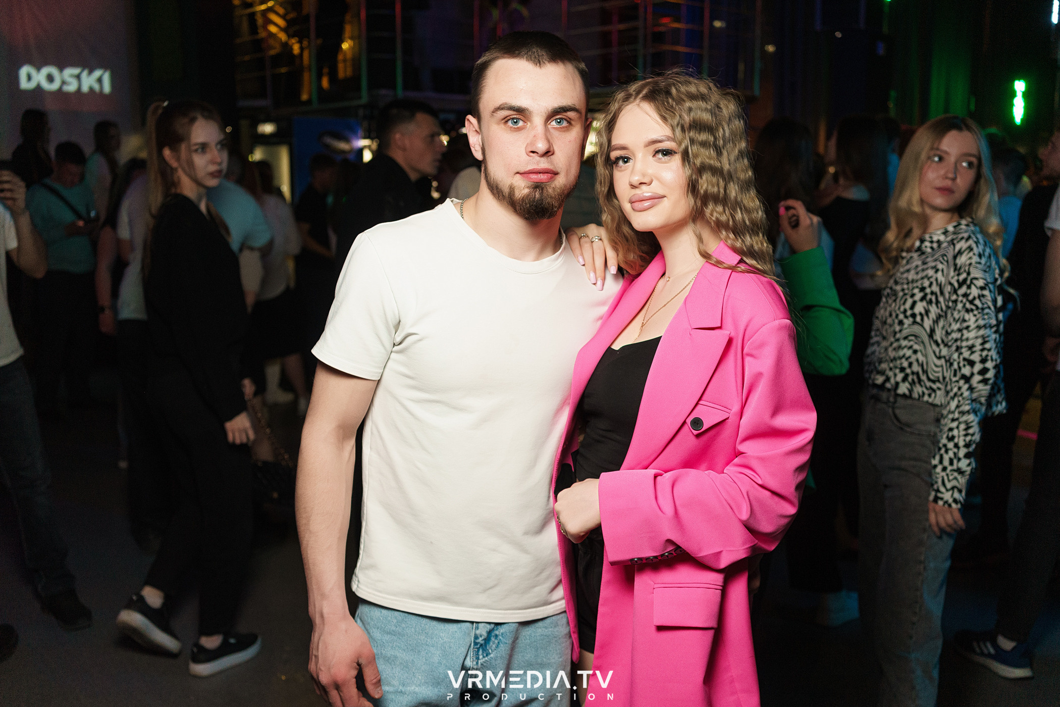 Выходные в баре «DOSKI»