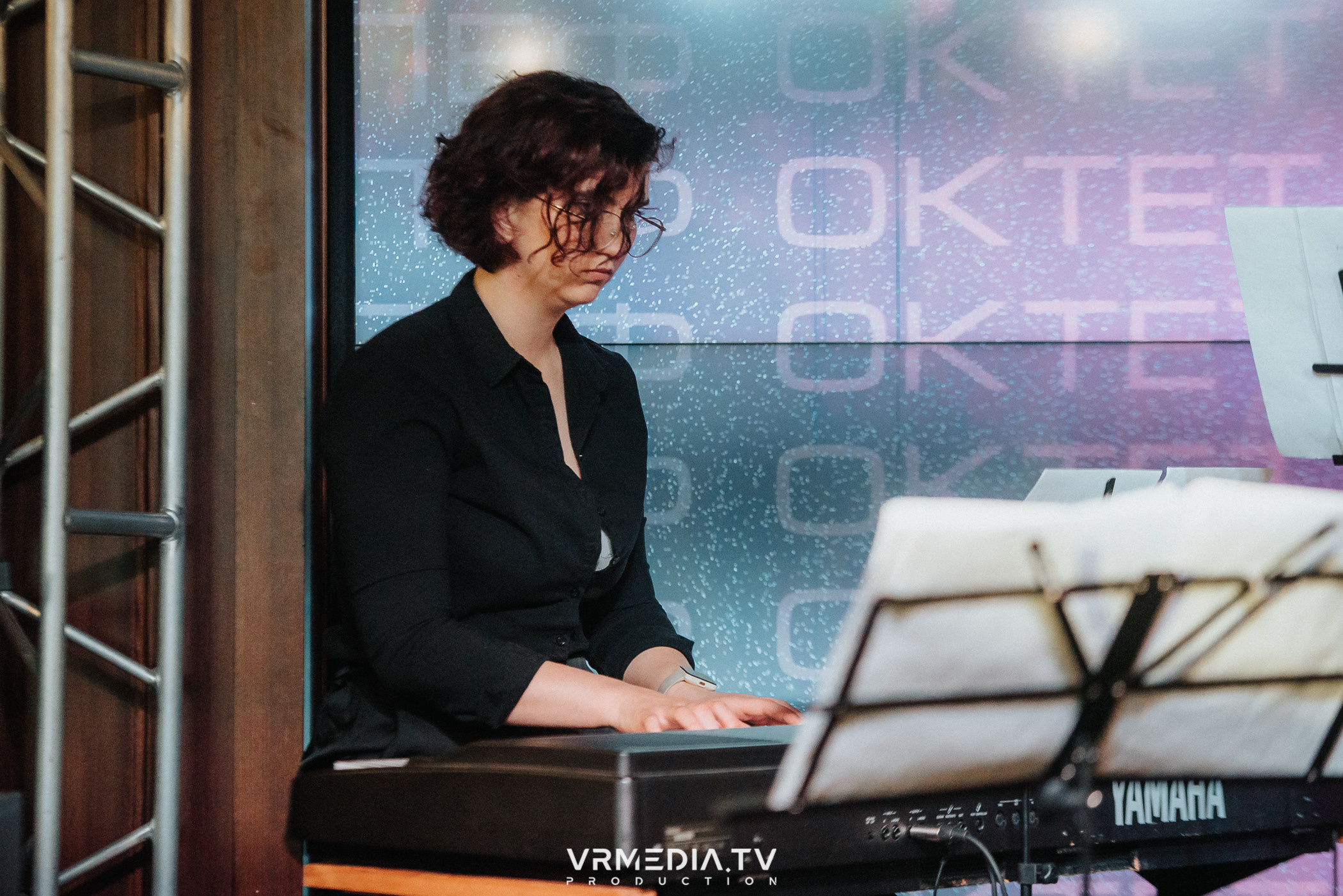 Джазовая среда: Алеф Октет