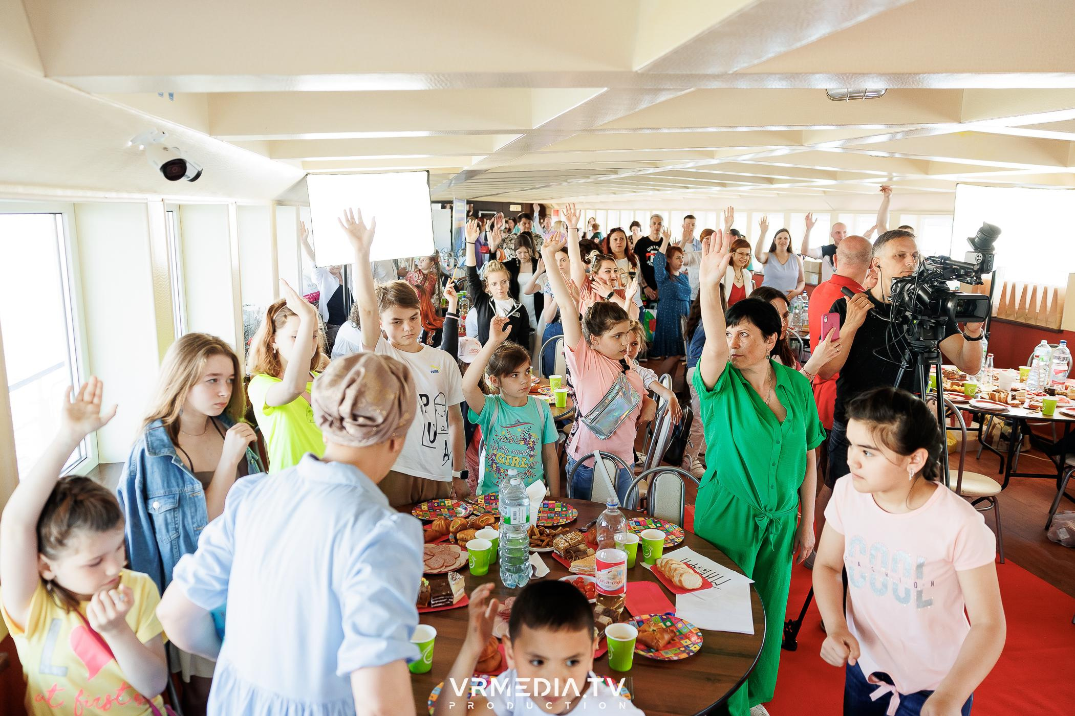 LEOMAR PRODUCTION: 8 БЛАГОТВОРИТЕЛЬНЫЙ КОНЦЕРТ «БАТЛ ГОЛОСОВ-ПЛЫВЕТ П