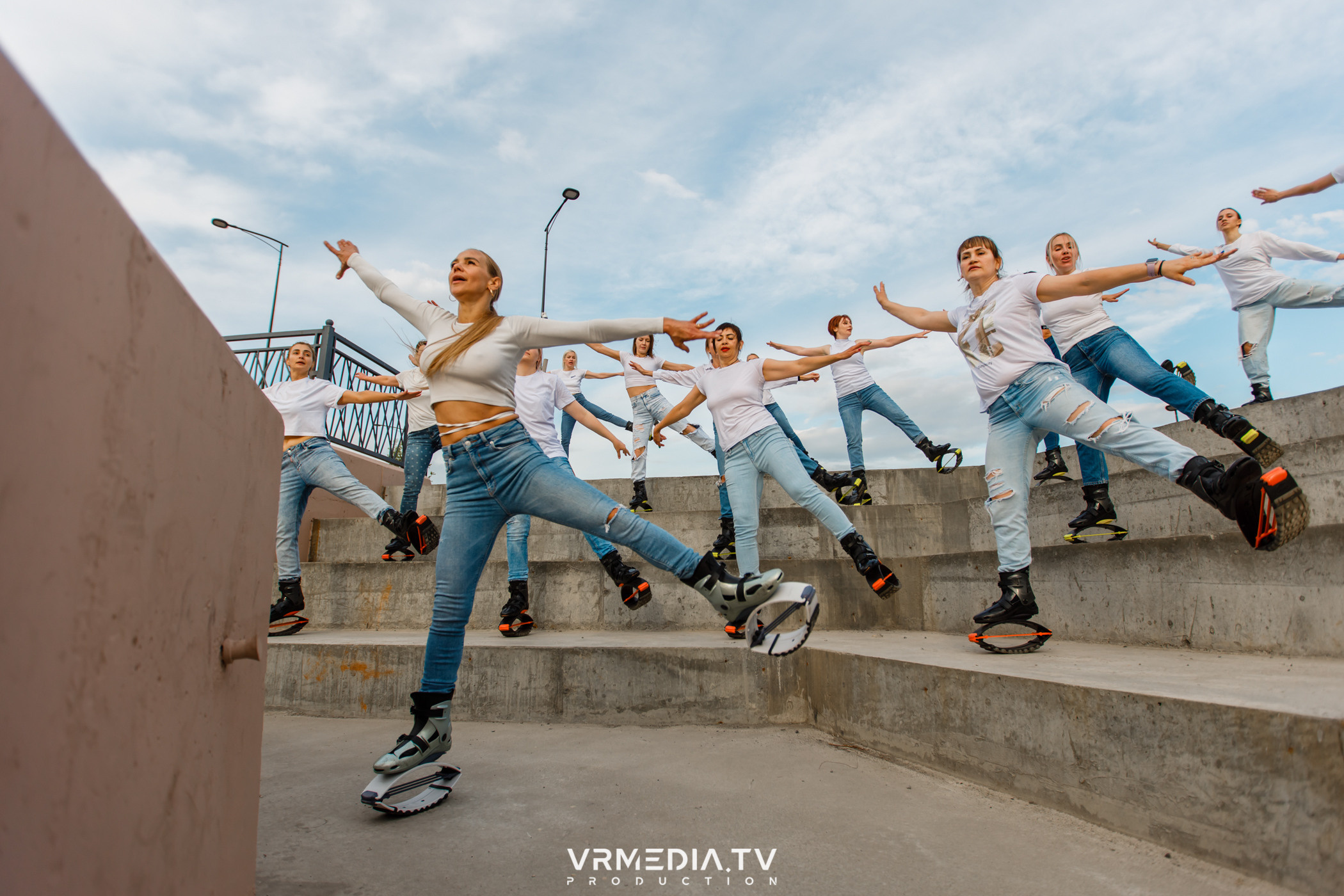 Открытая тренировка «Kangoo jumps»