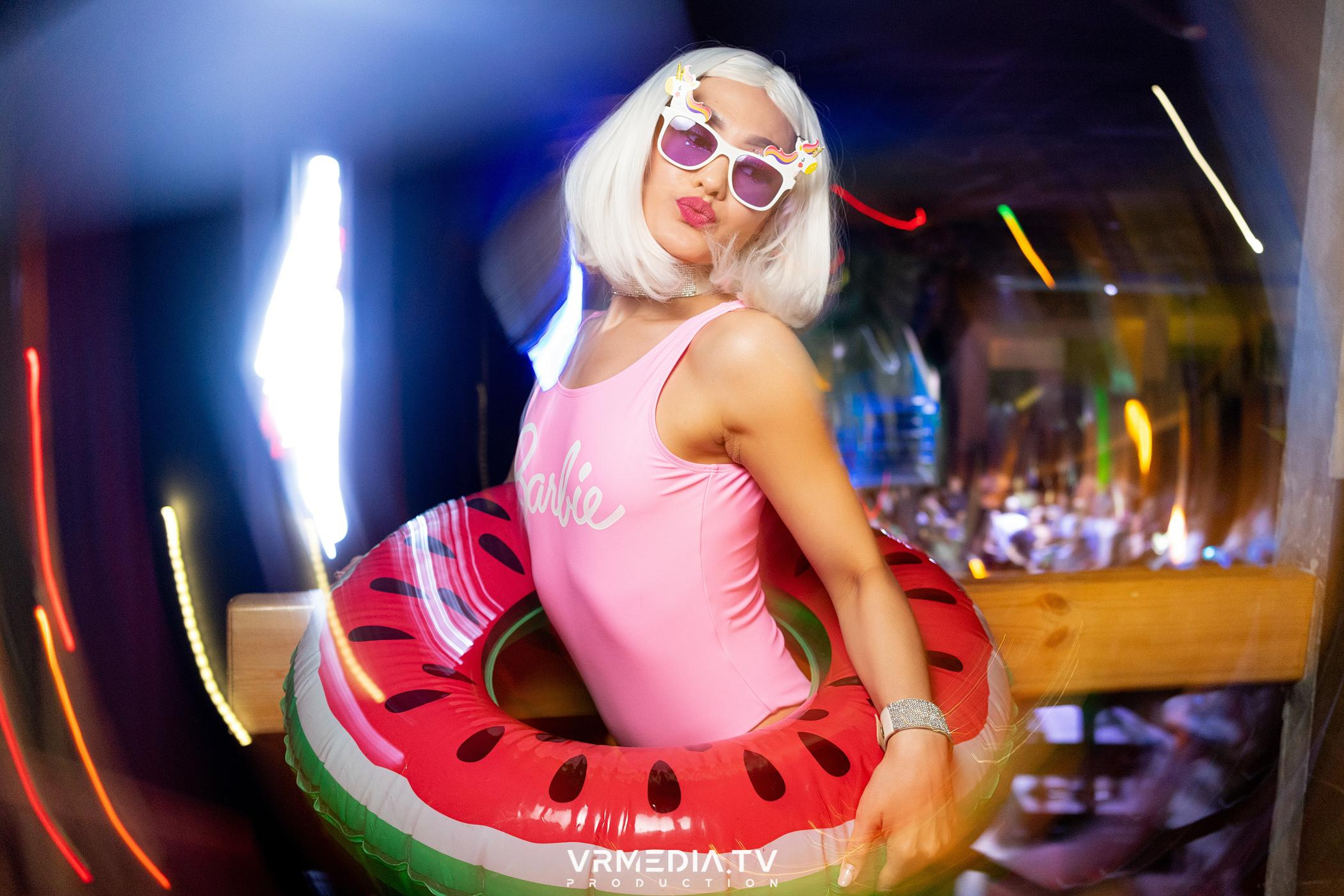 Выходные в баре «DOSKI»