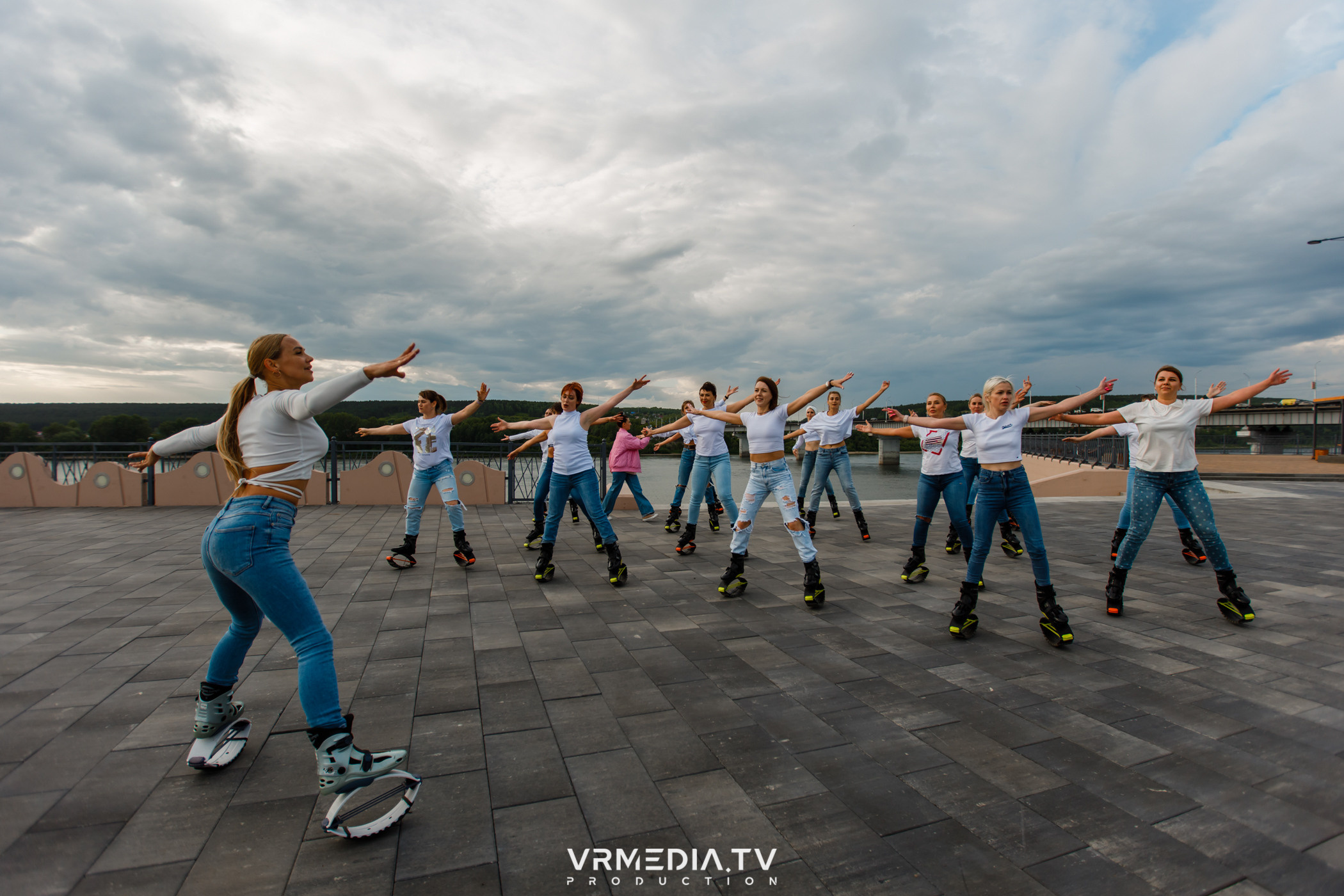 Открытая тренировка «Kangoo jumps»