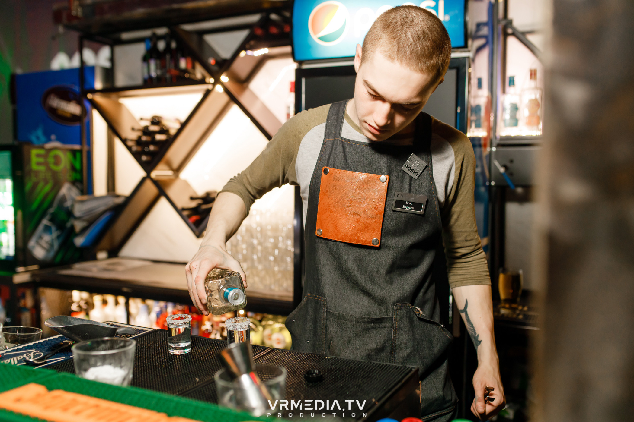 Выходные в баре «DOSKI»