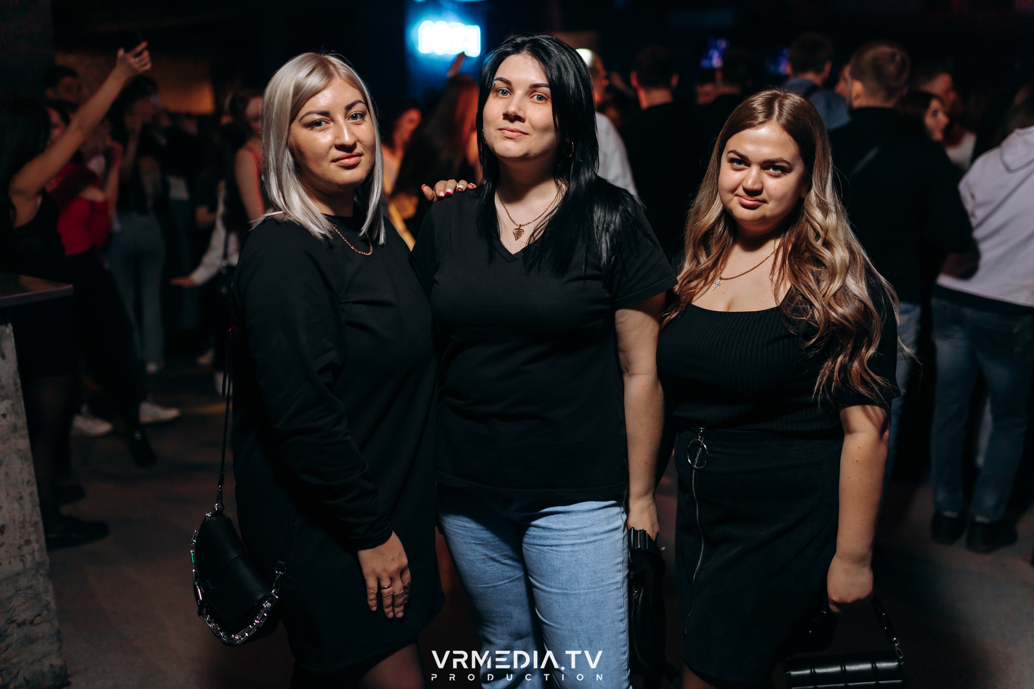 Выходные в баре «DOSKI»