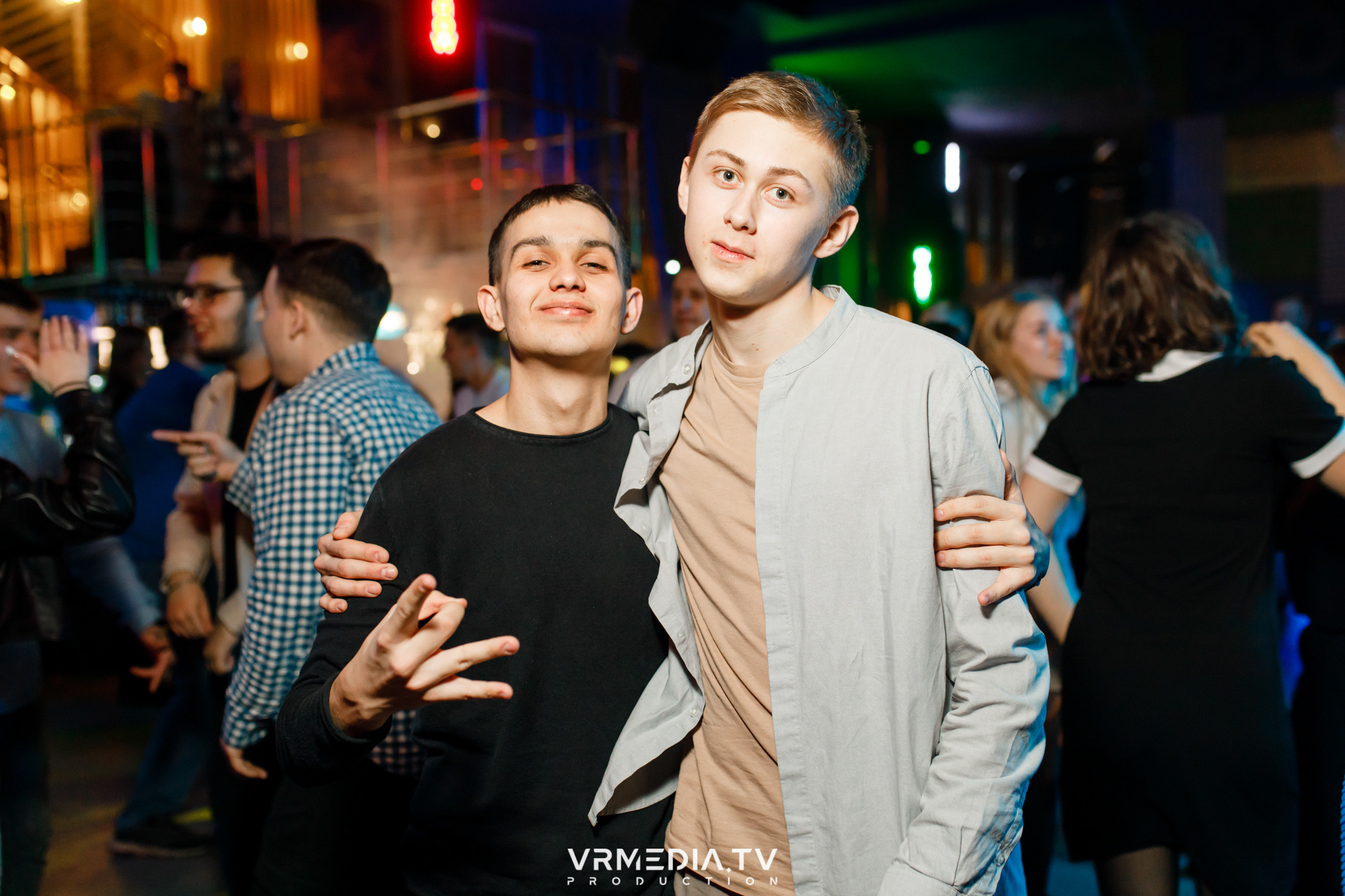 Выходные в баре «DOSKI»