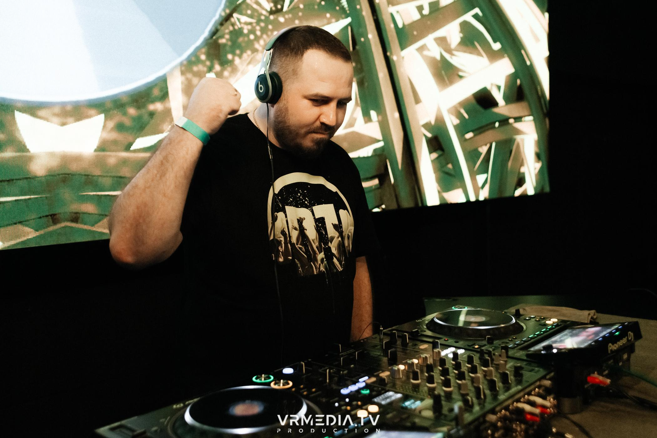 Выпускной школы диджеинга «Атмосфера»