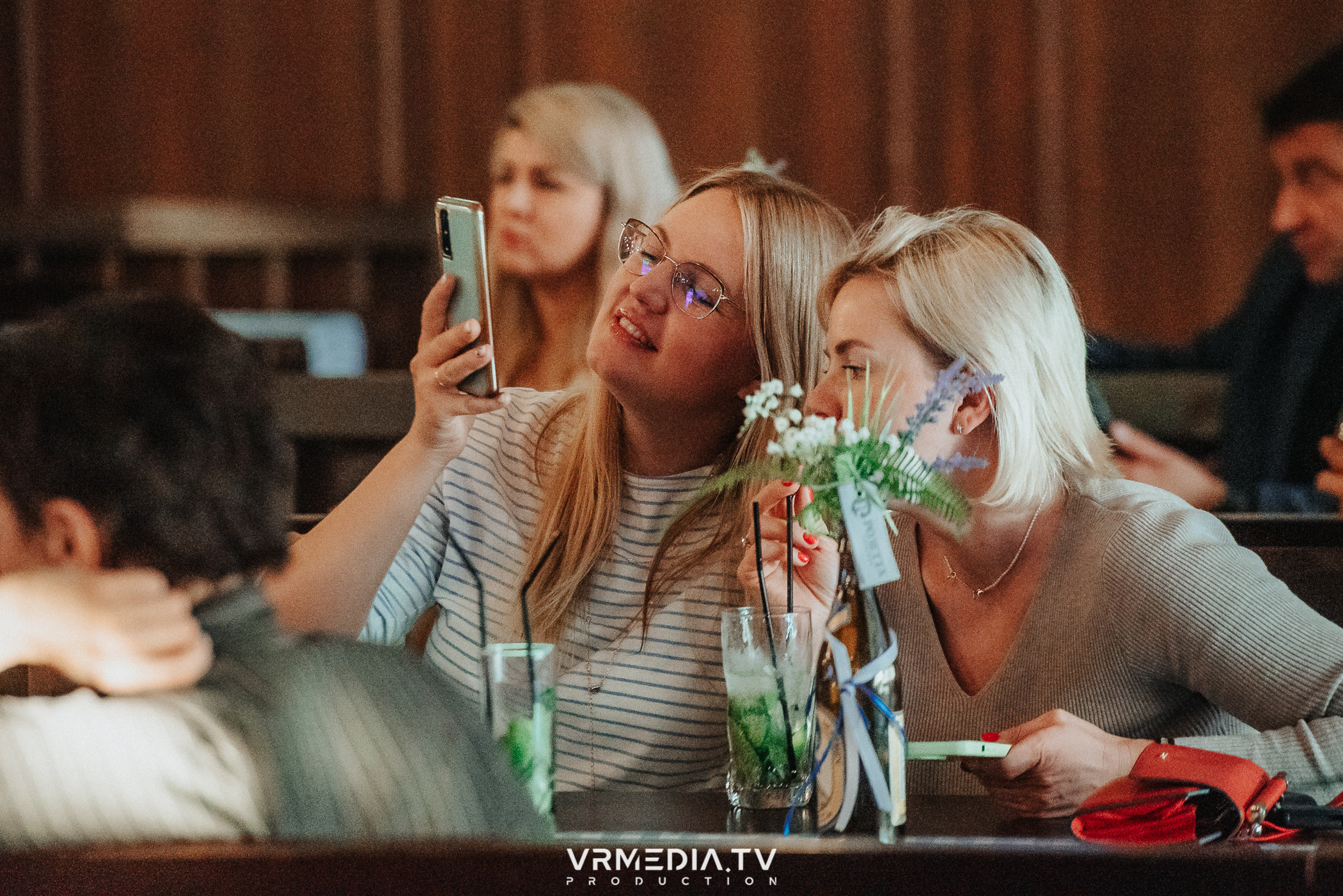 Джазовая среда: JAM SESSION