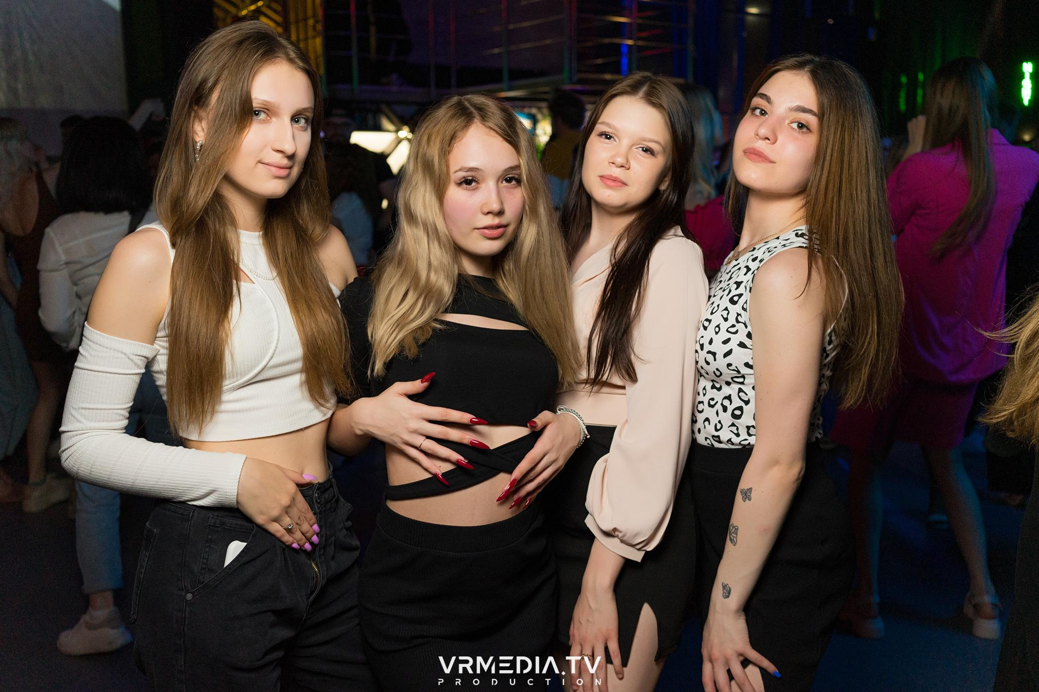 Выходные в баре «DOSKI»