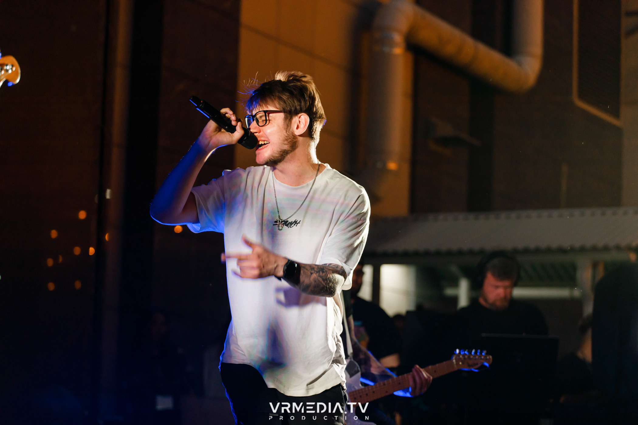 XVIII открытый городской рок-фестиваль «Над землёй» в культурном прост