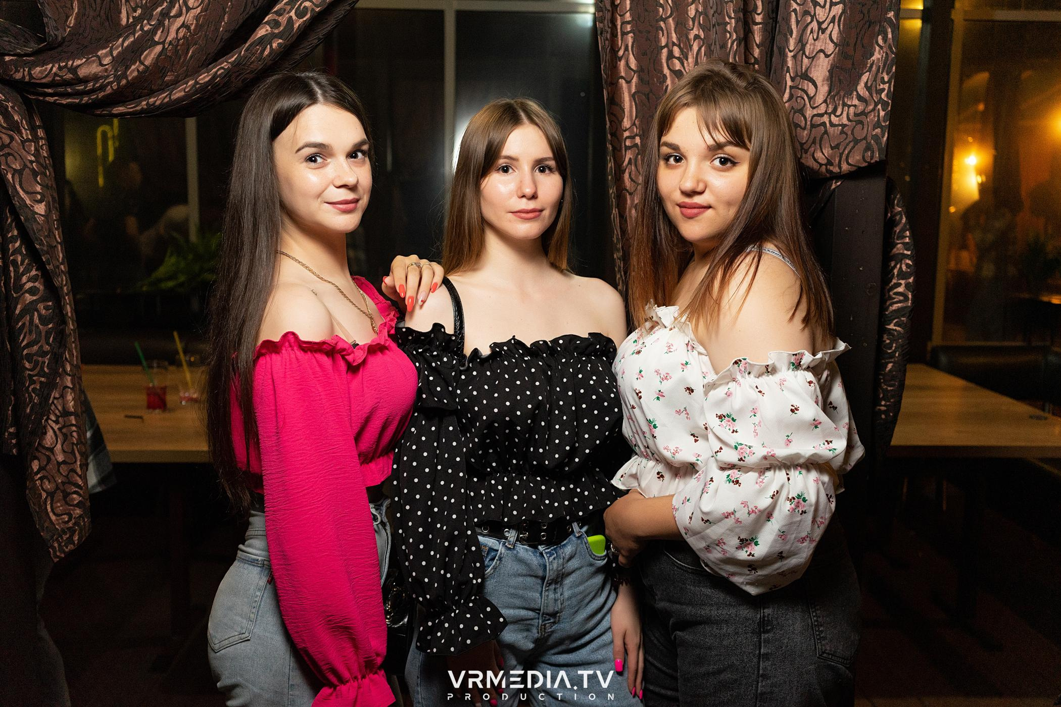 Выходные в баре «DOSKI»