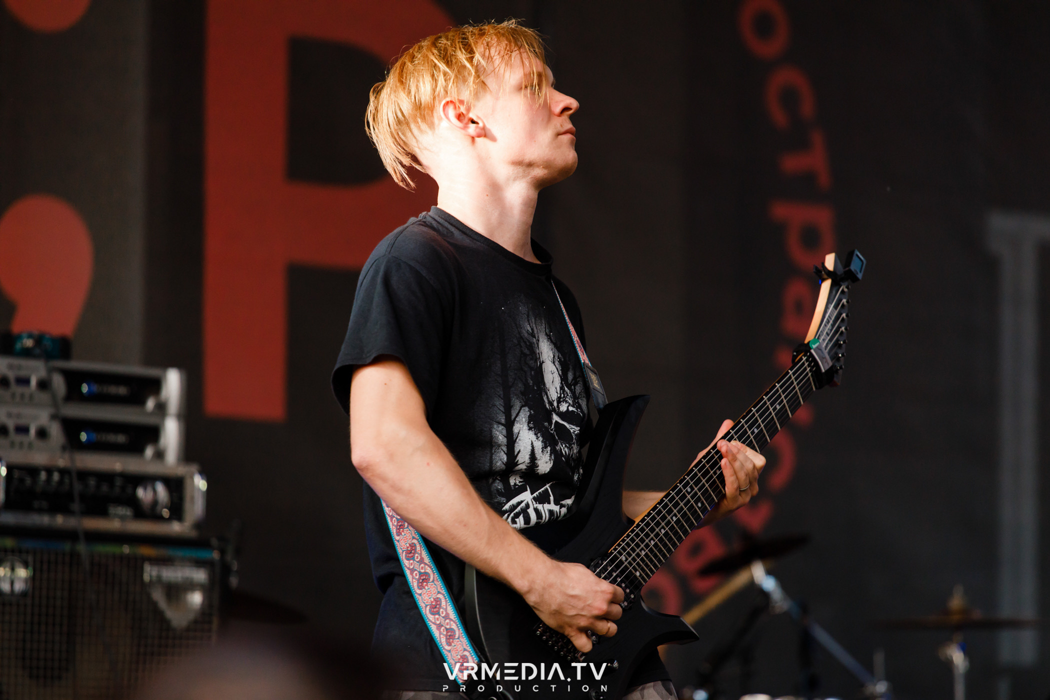 XVIII открытый городской рок-фестиваль «Над землёй» в культурном прост