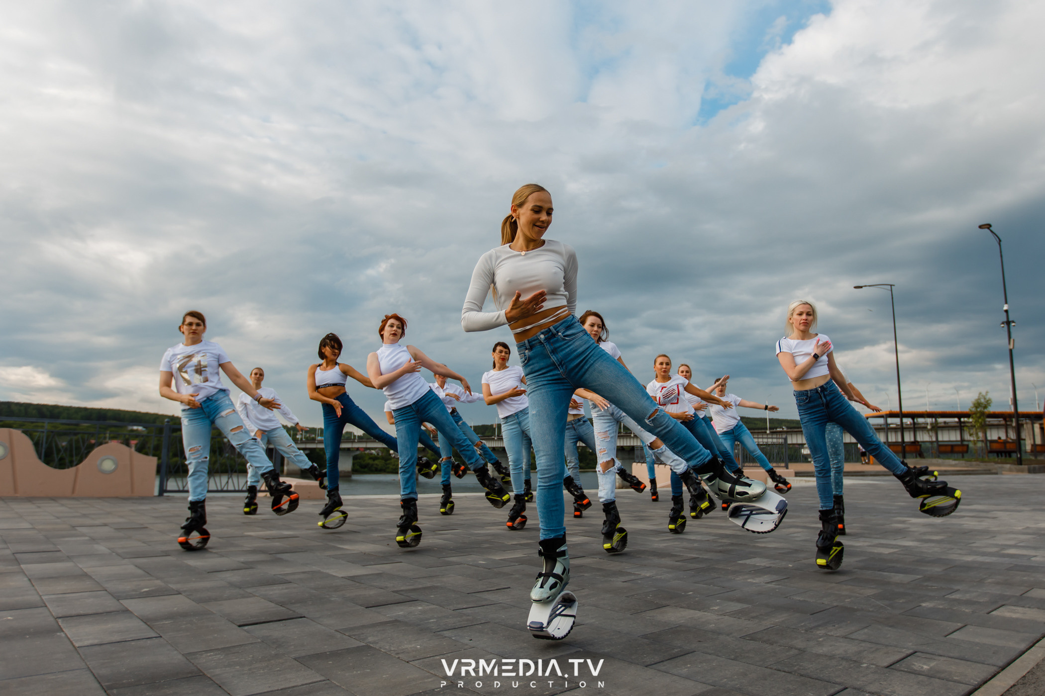 Открытая тренировка «Kangoo jumps»