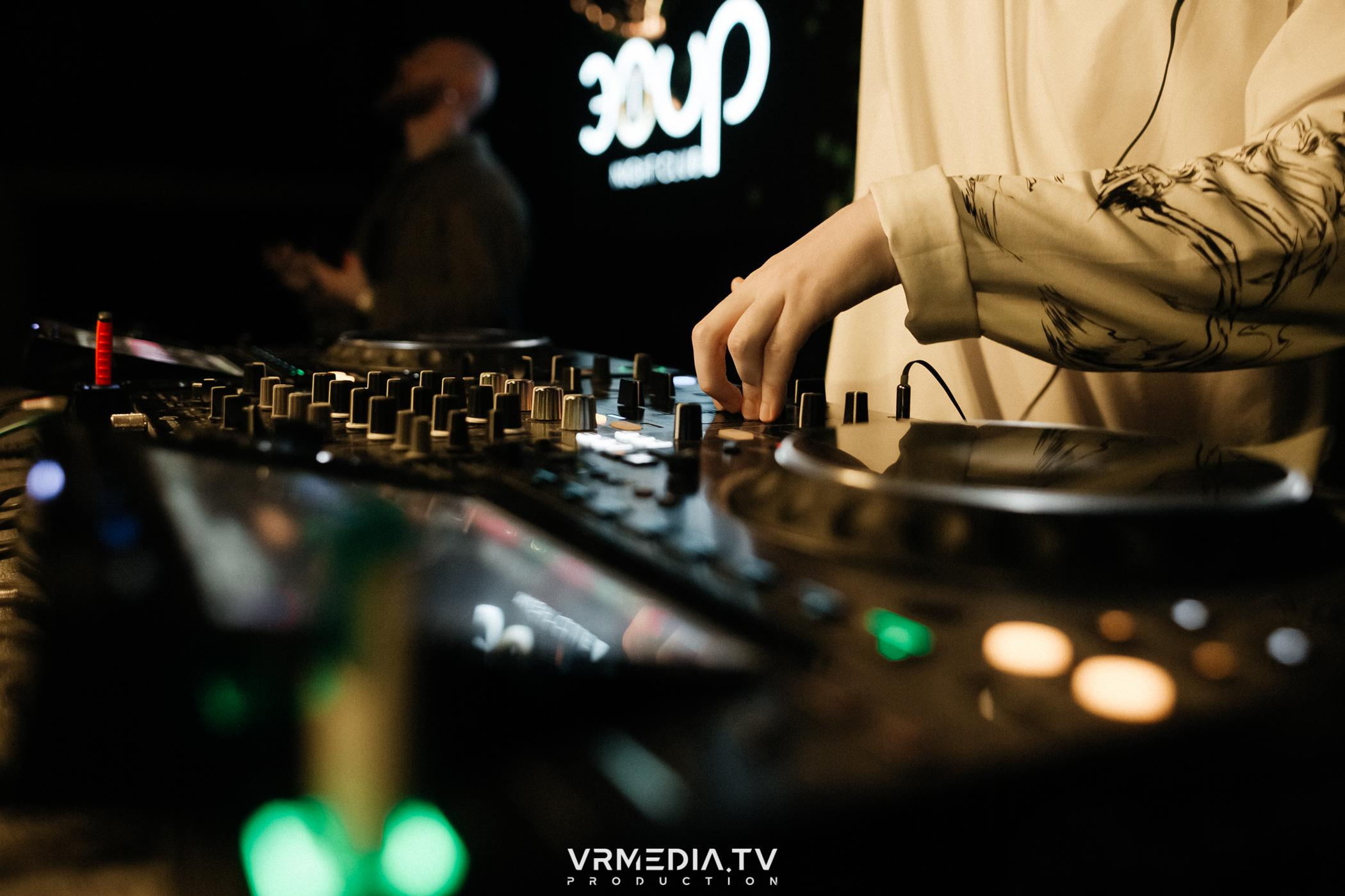 Выпускной школы диджеинга «Атмосфера»