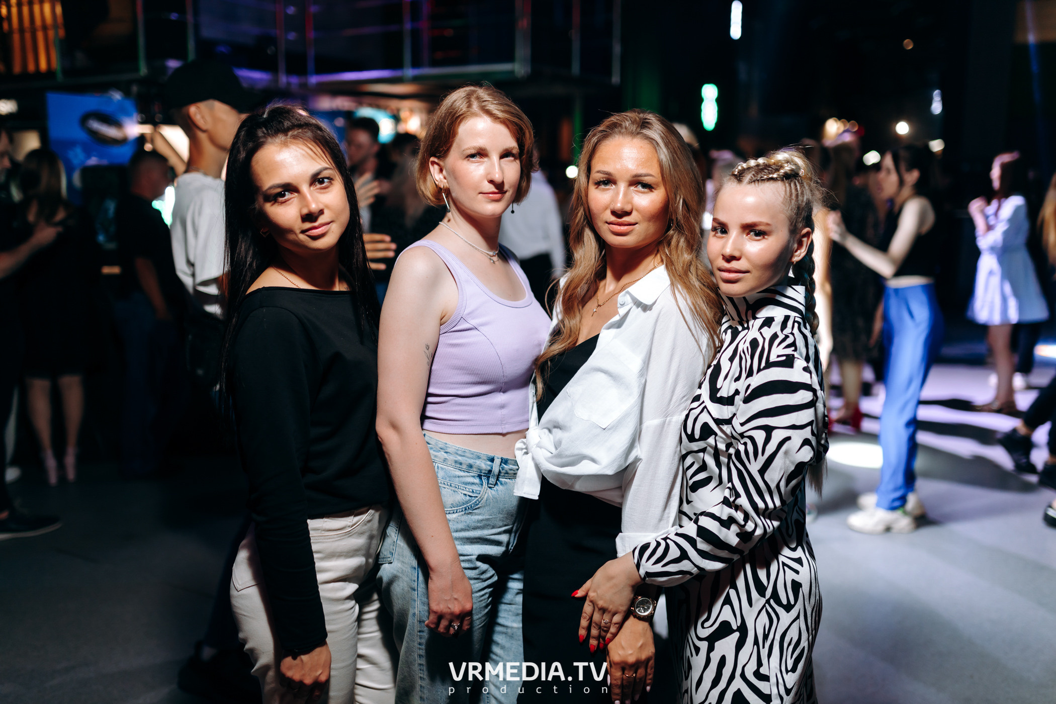 Выходные в баре «DOSKI»