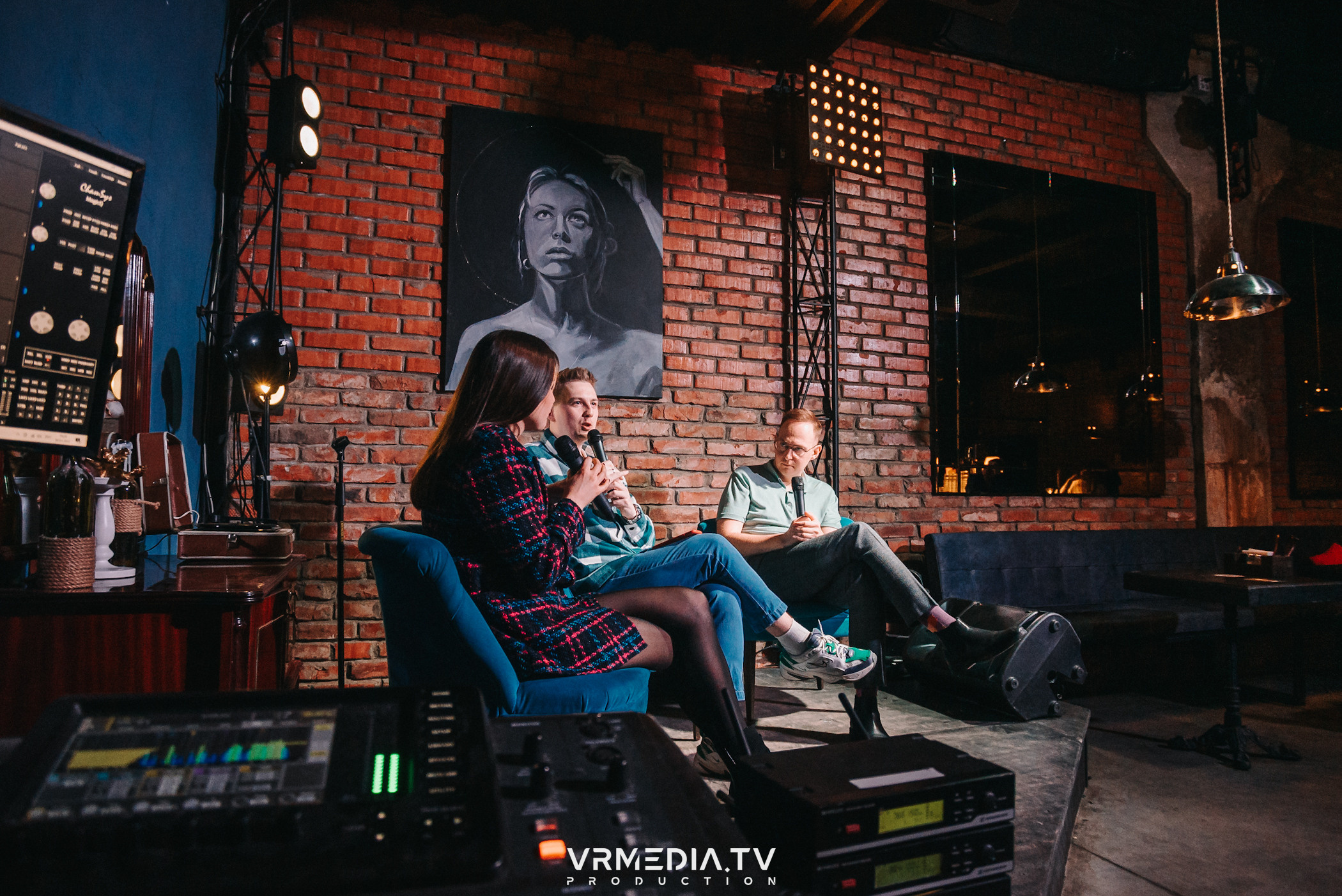 «ДАВАЙ ЧЕСТНО?» в баре-рюмочной «ТОЛК»