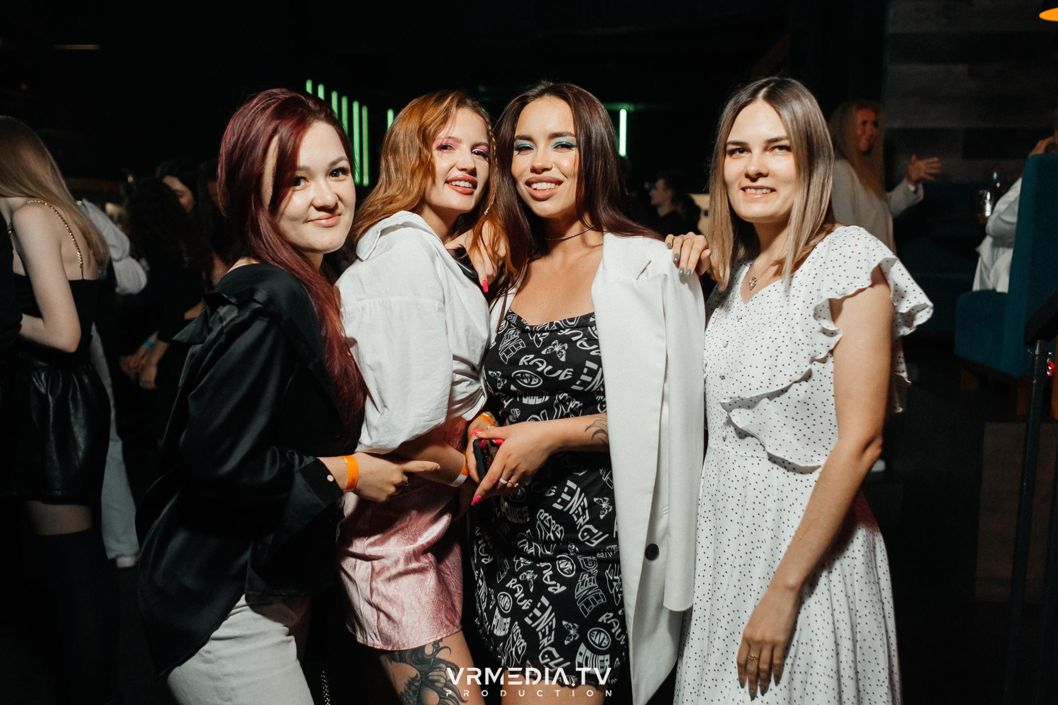 Выпускной школы диджеинга «Атмосфера»