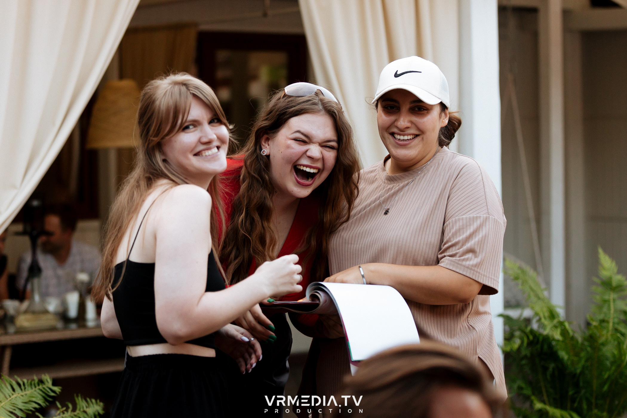 «Среда — маленькая пятница» в караоке-бар «OPERA»